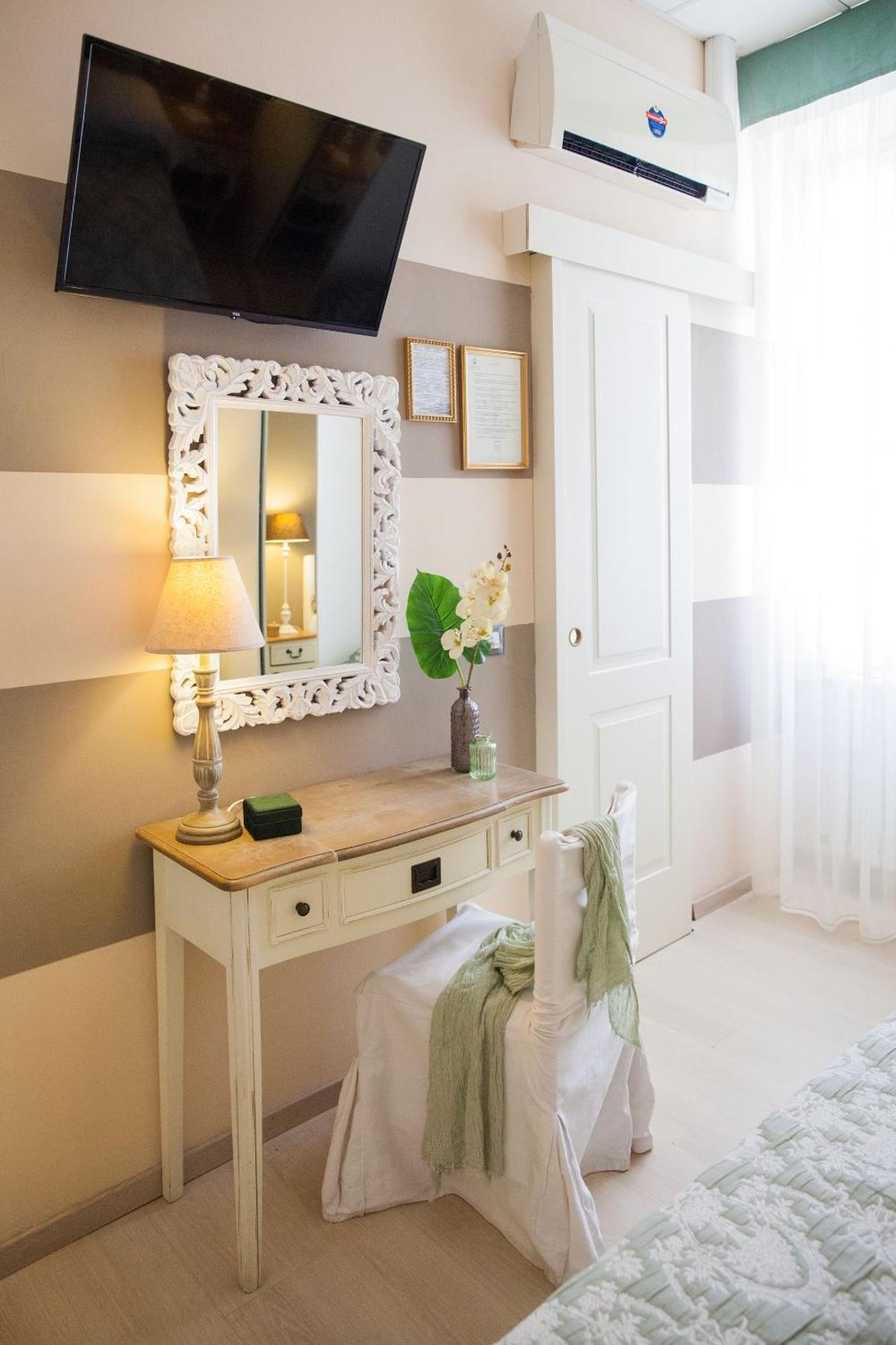 Double Room,1599657129:JPEG