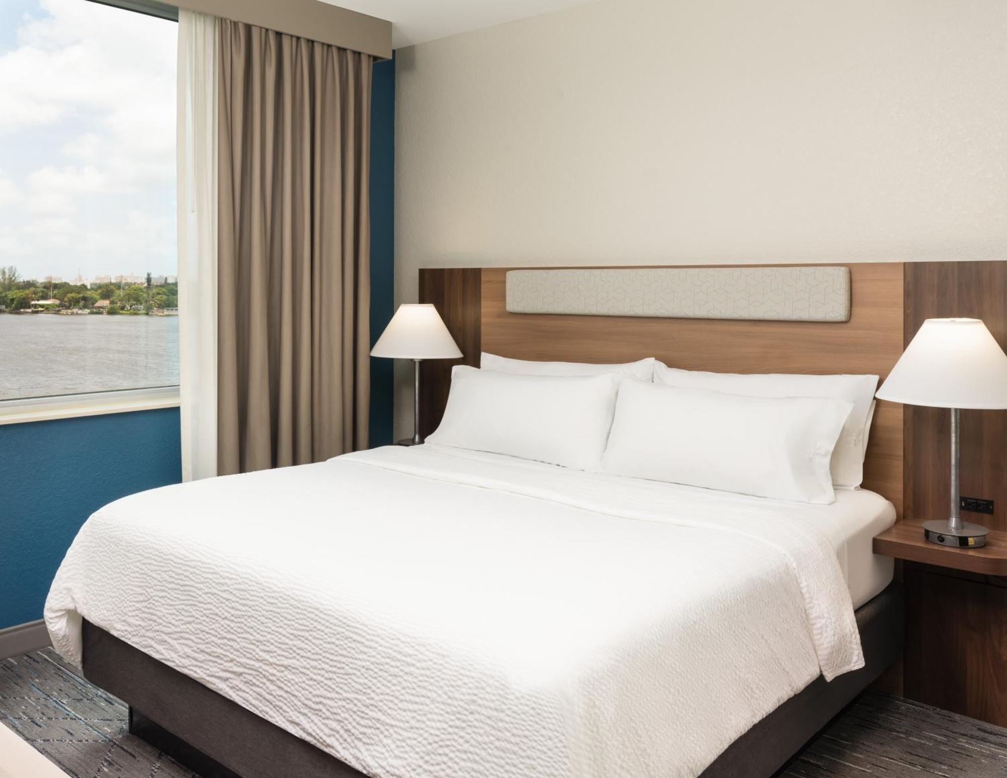 King Suite Lagoon View