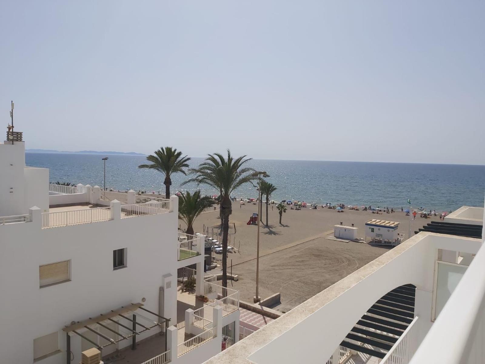 One Bedroom Apartment Lateral Sea View