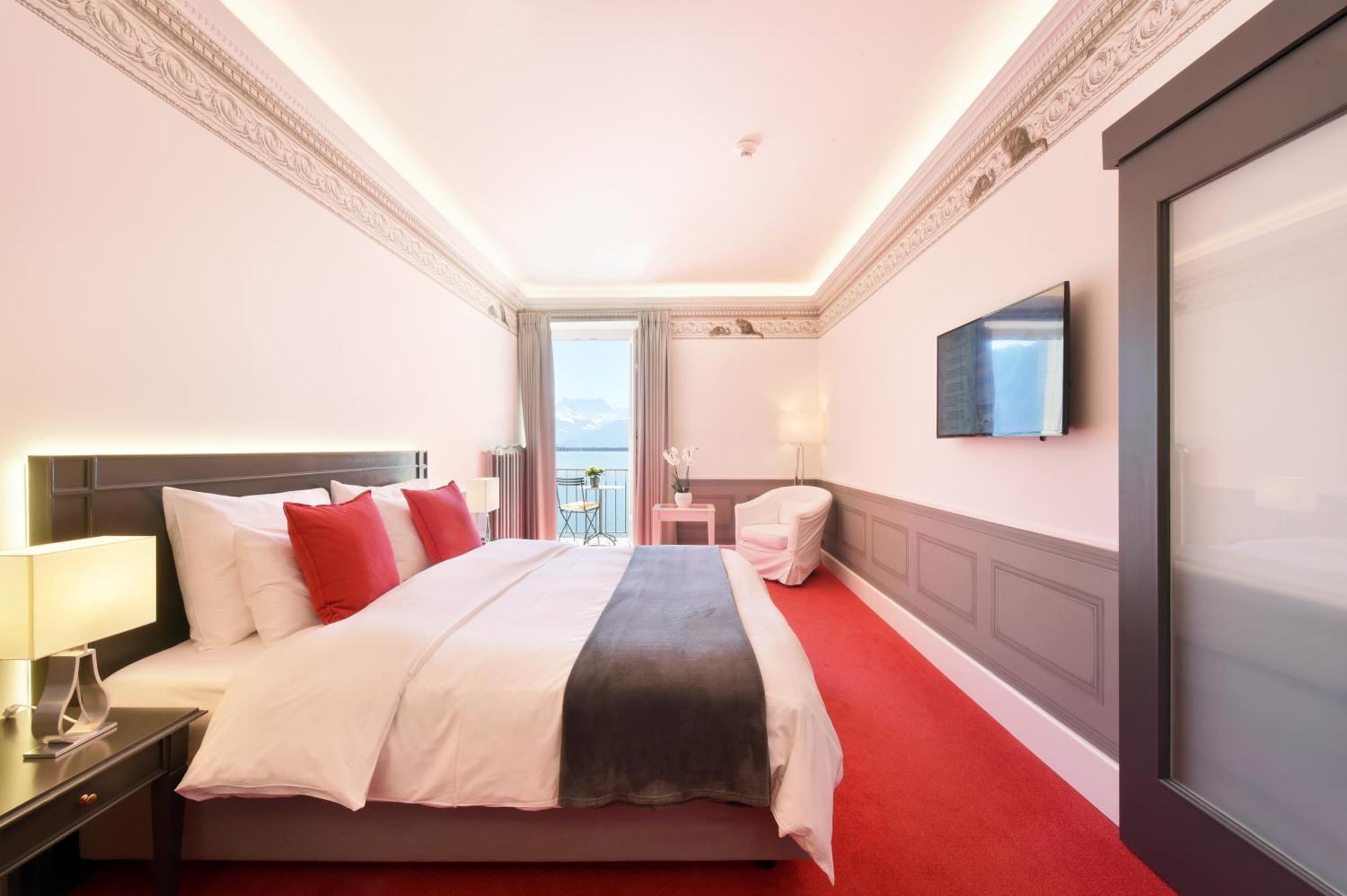 Superior Double or Twin Room Lake View