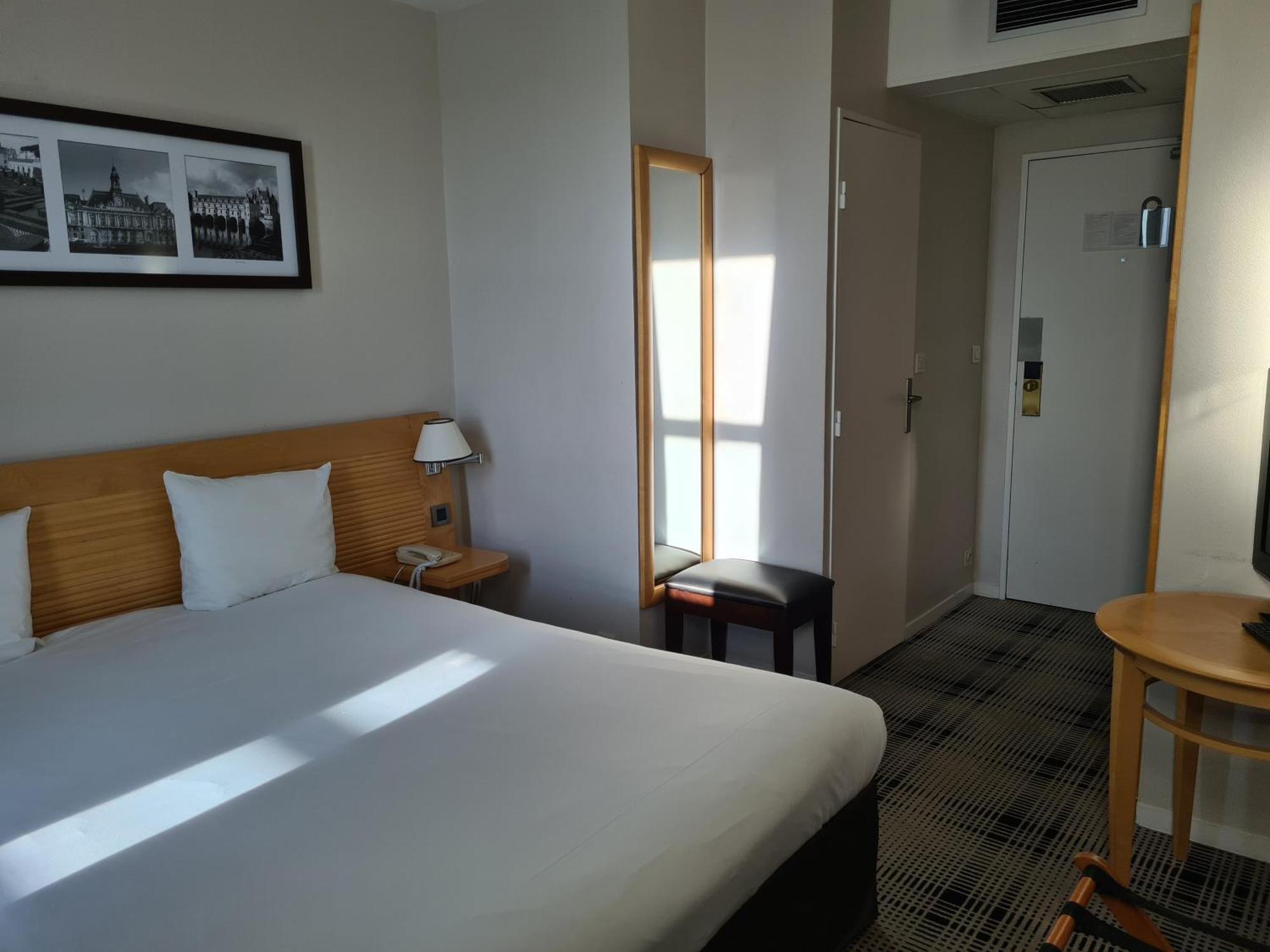 Standard Room,1770851626:JPEG
