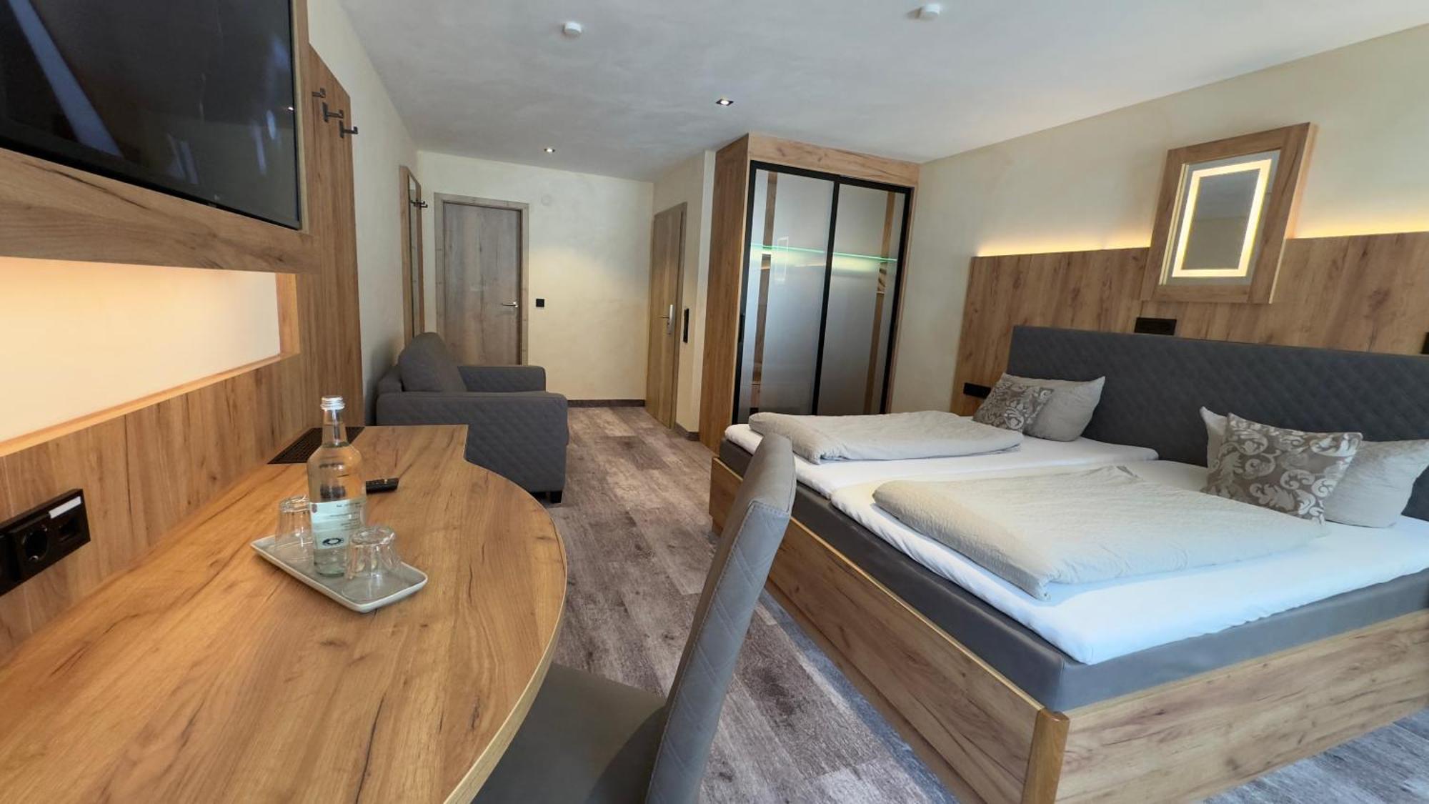 Double Room,1600220296:JPEG