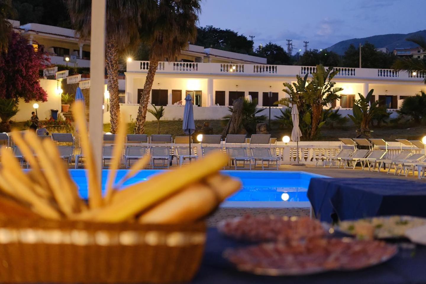 Deluxe Double Room Pool View Sea View