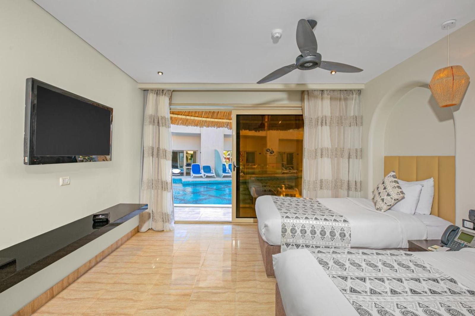 Pool Bungalow