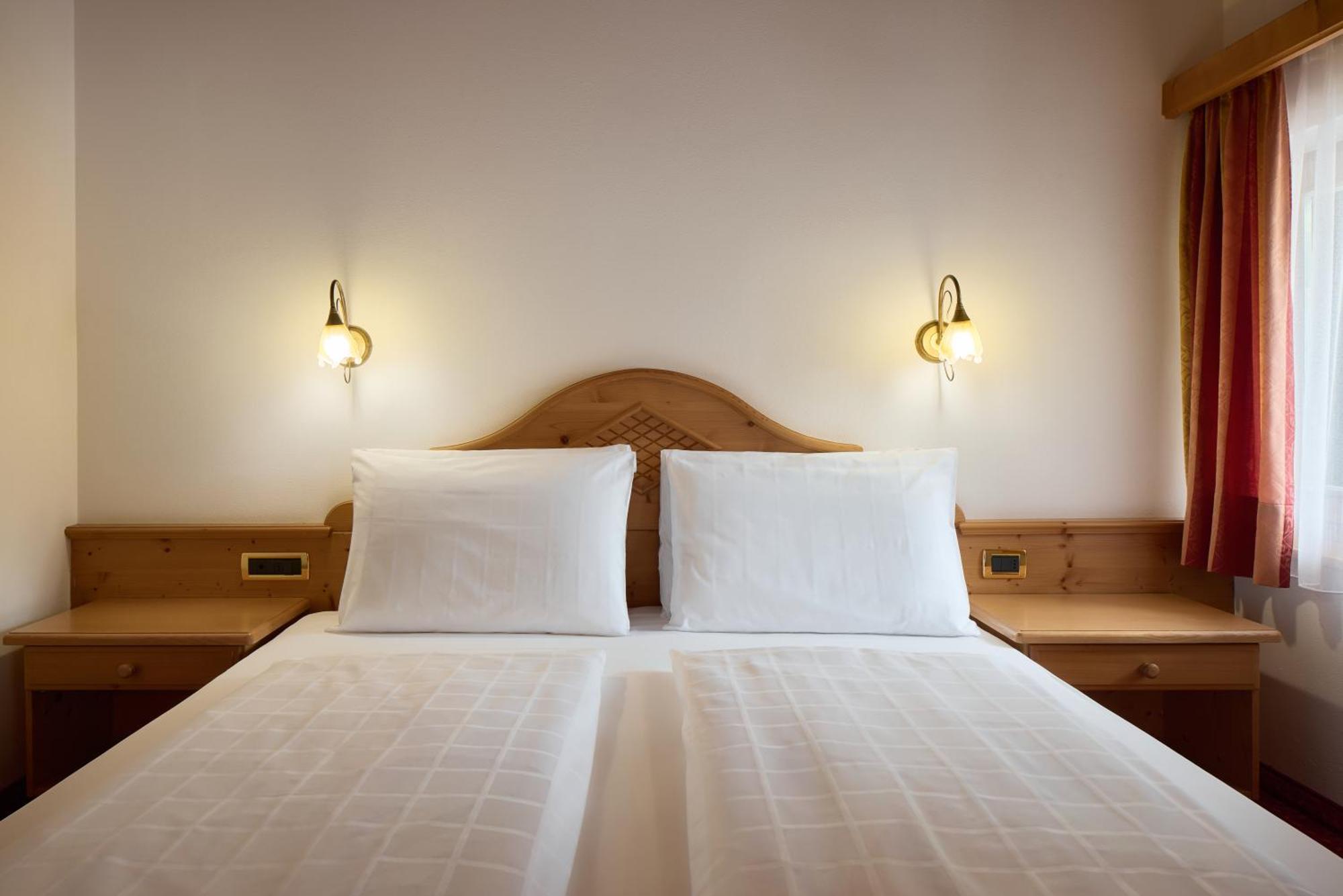 Double or Twin Room,1600232198:JPEG