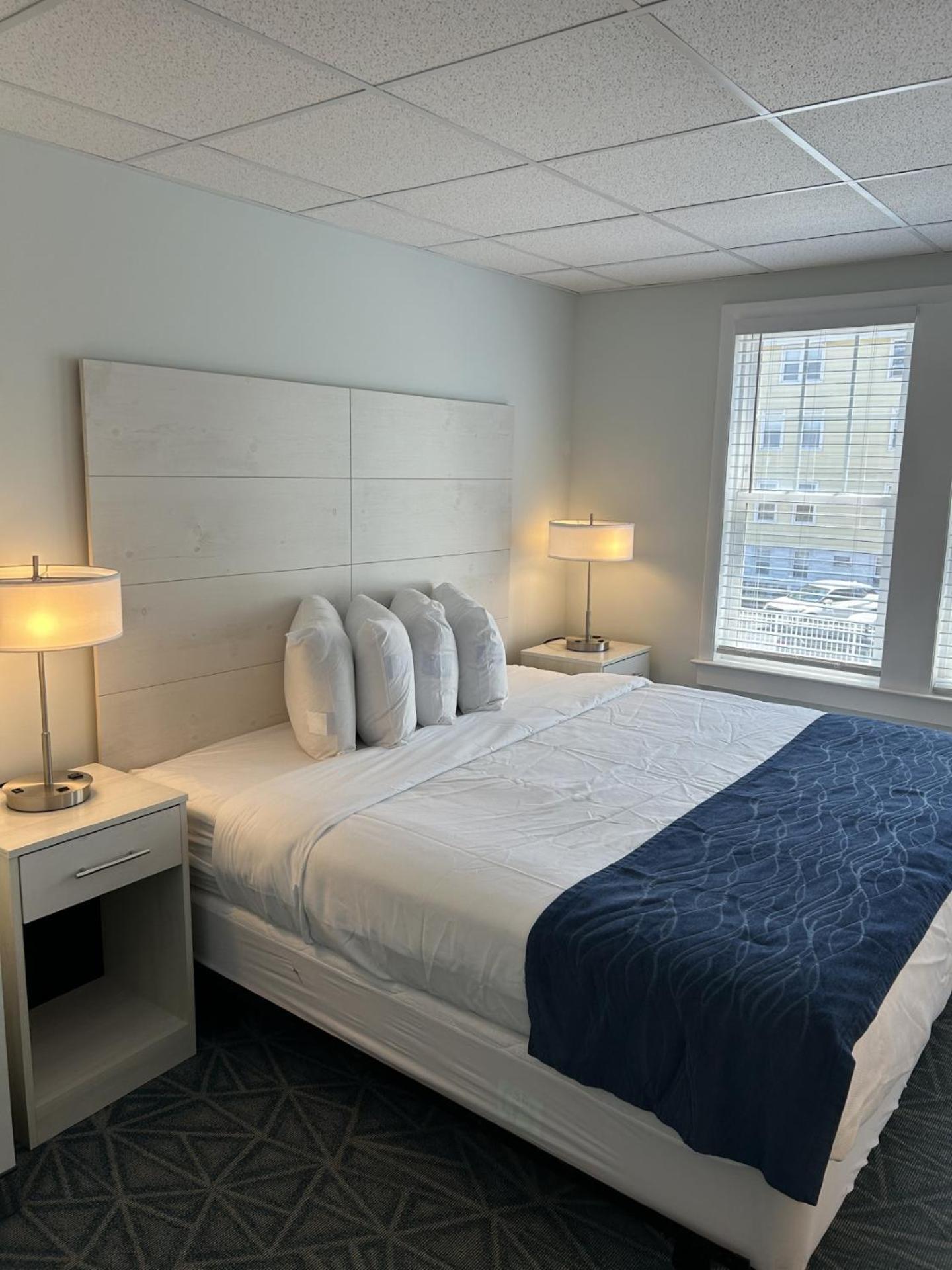 Deluxe King Room