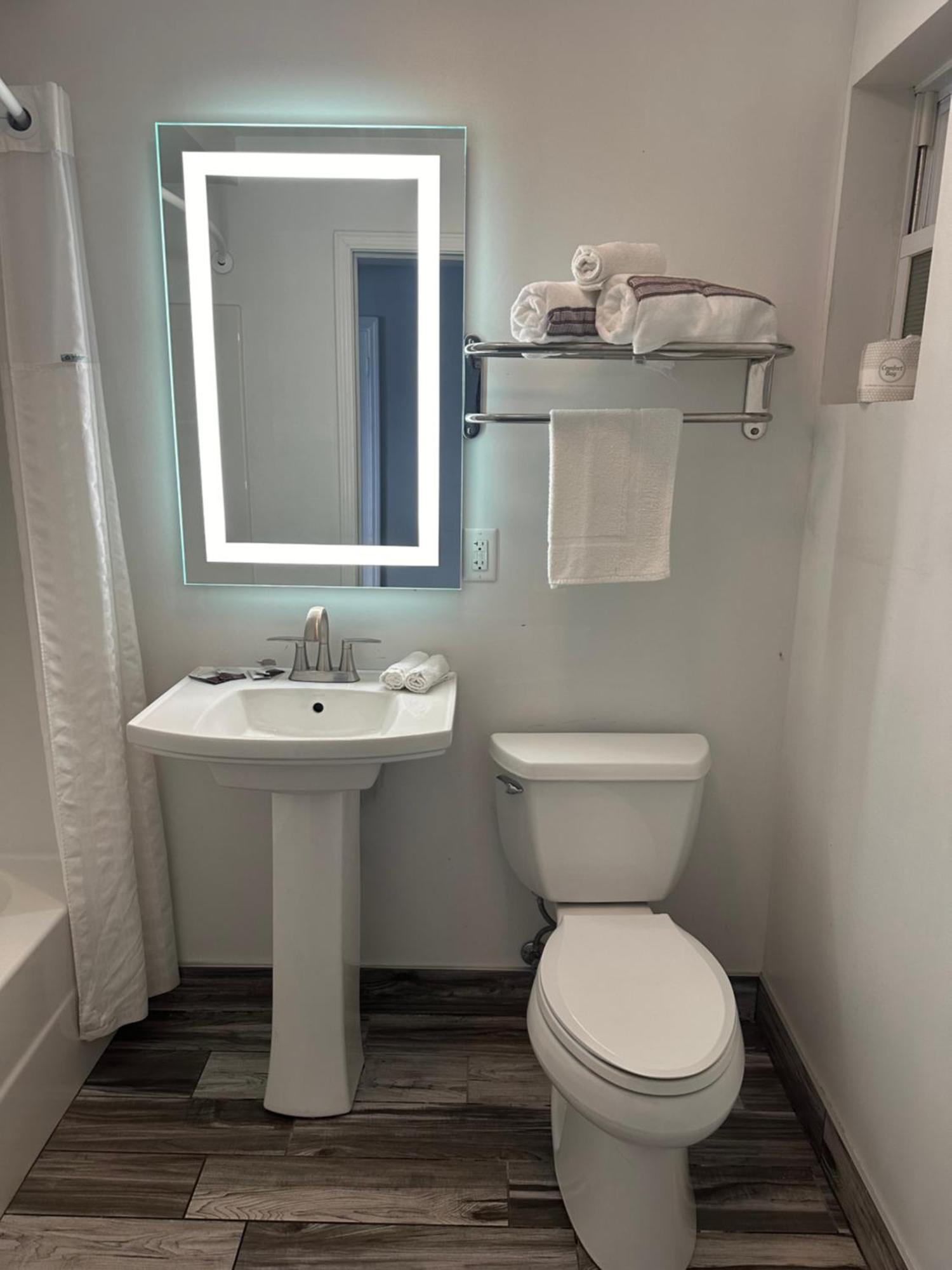 Standard King Room
