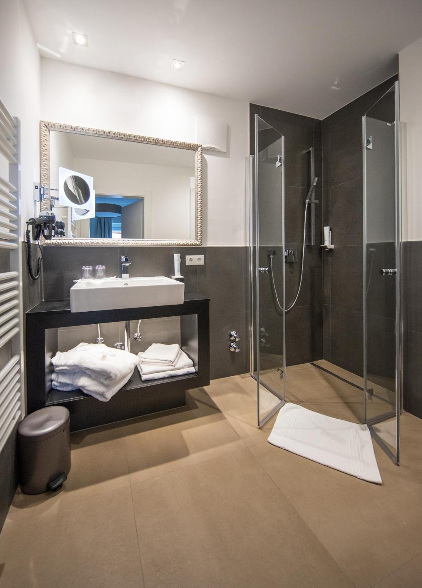 Design Double Room Ground Floor Annex