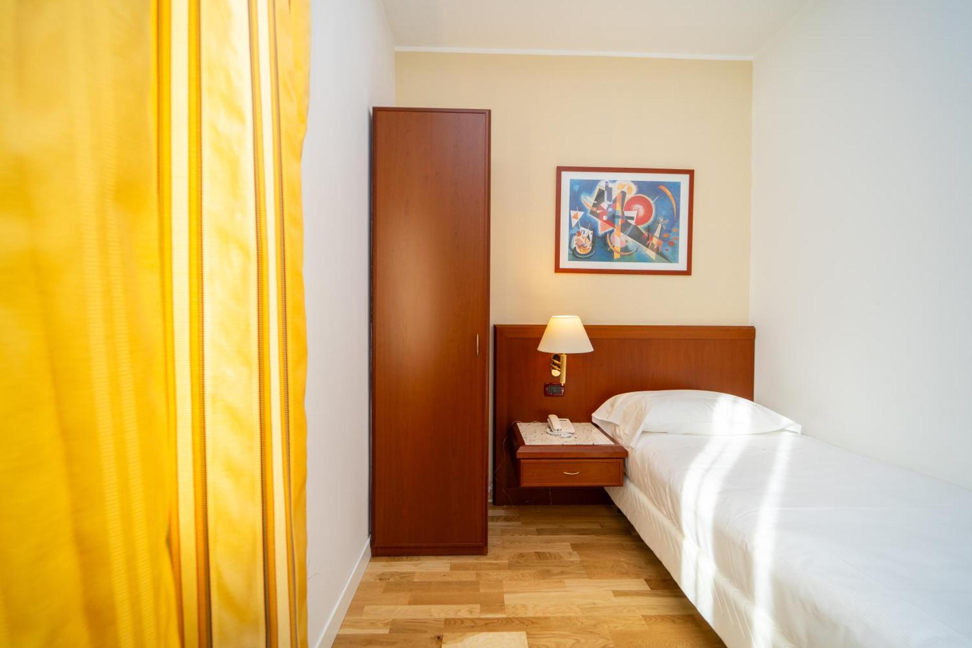 Single Room,1658753709:JPEG
