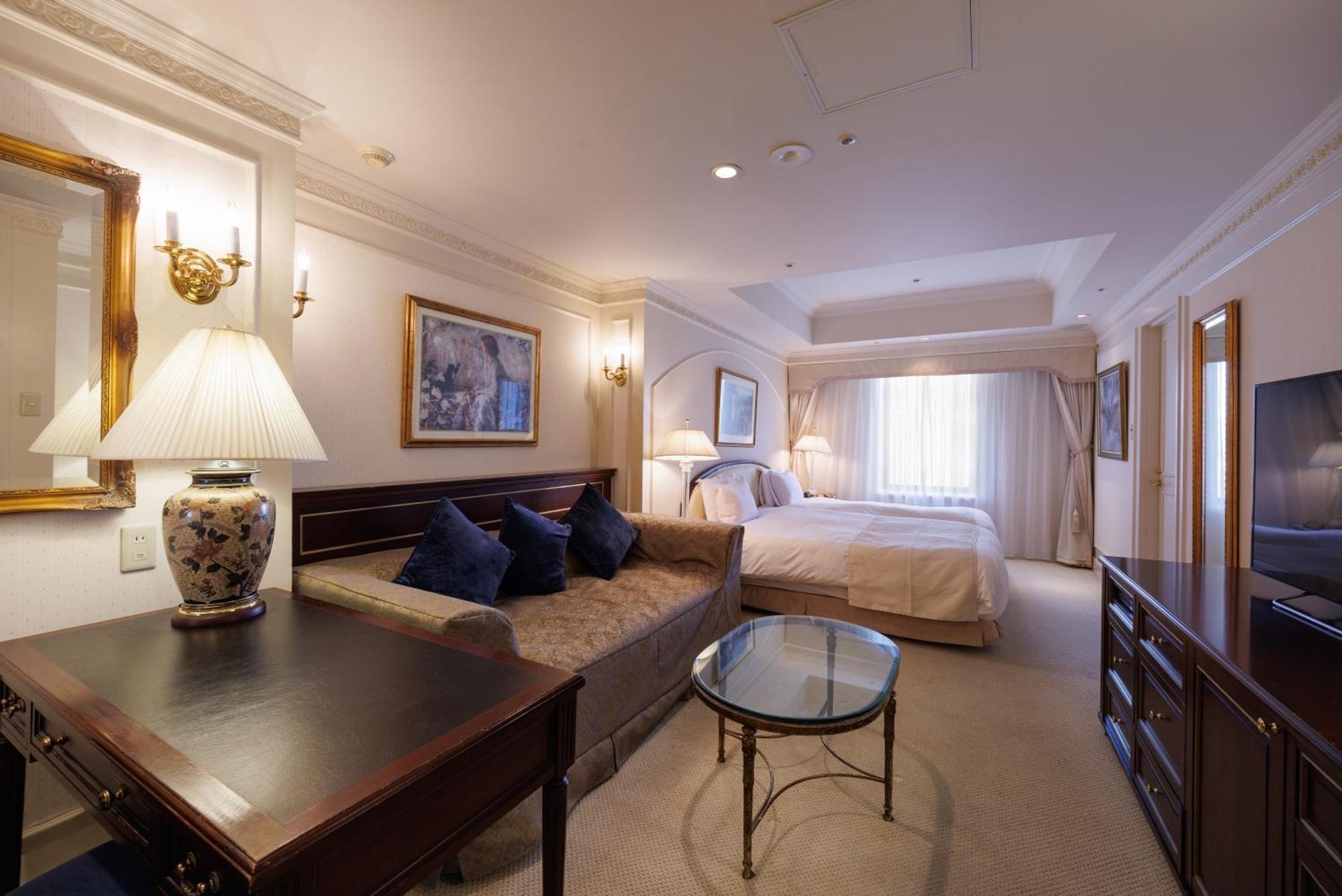 Deluxe Twin Room Non-Smoking Club Lounge Access