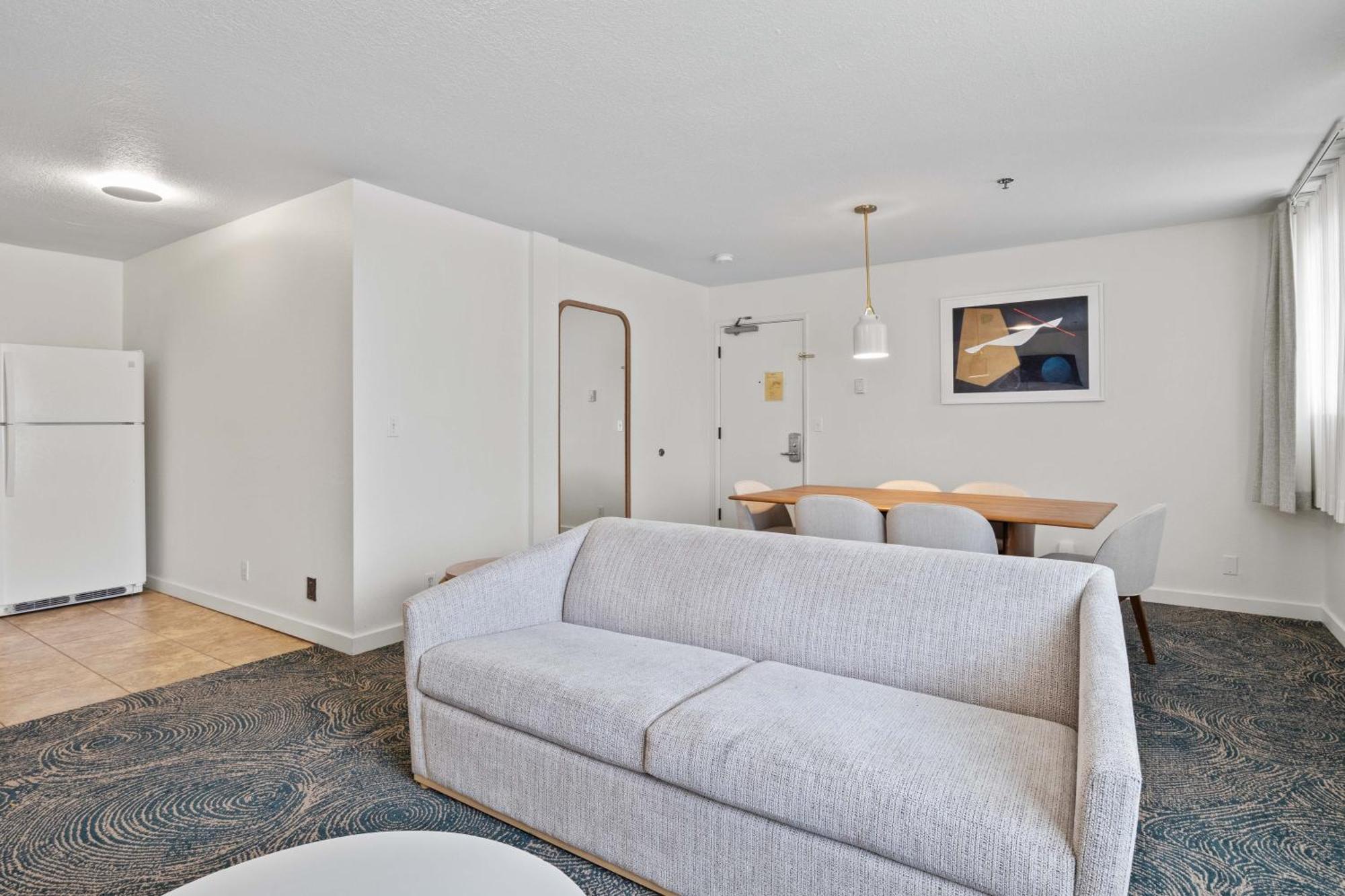 One-Bedroom Suite Kitchen Hillside View Pet Friendly