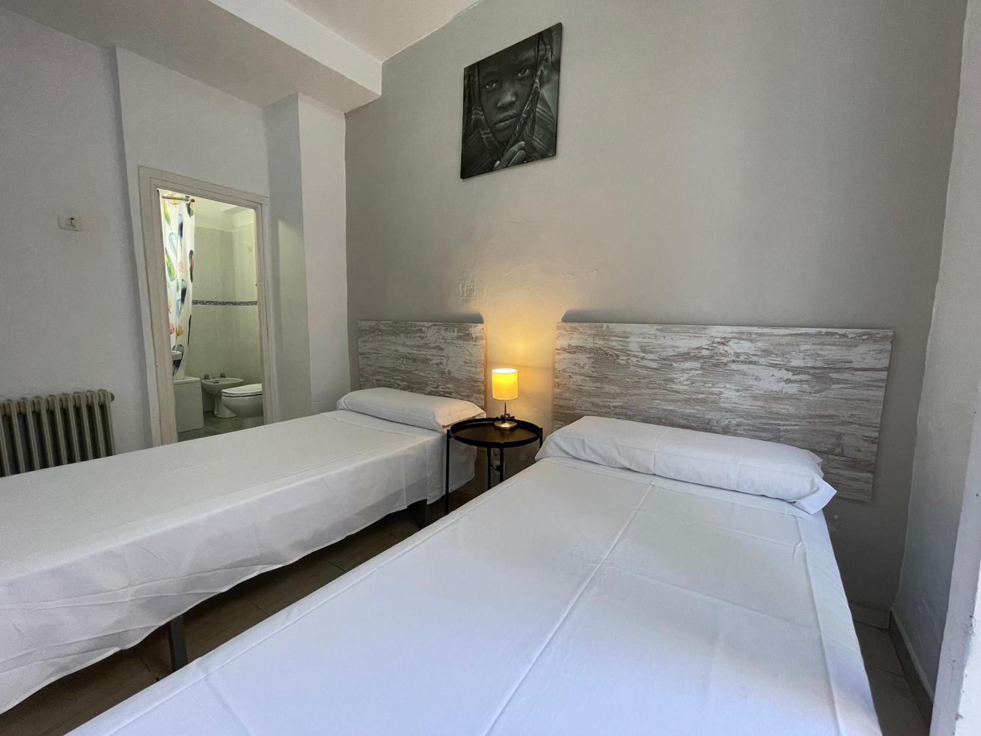 Double Room Private Bathroom
