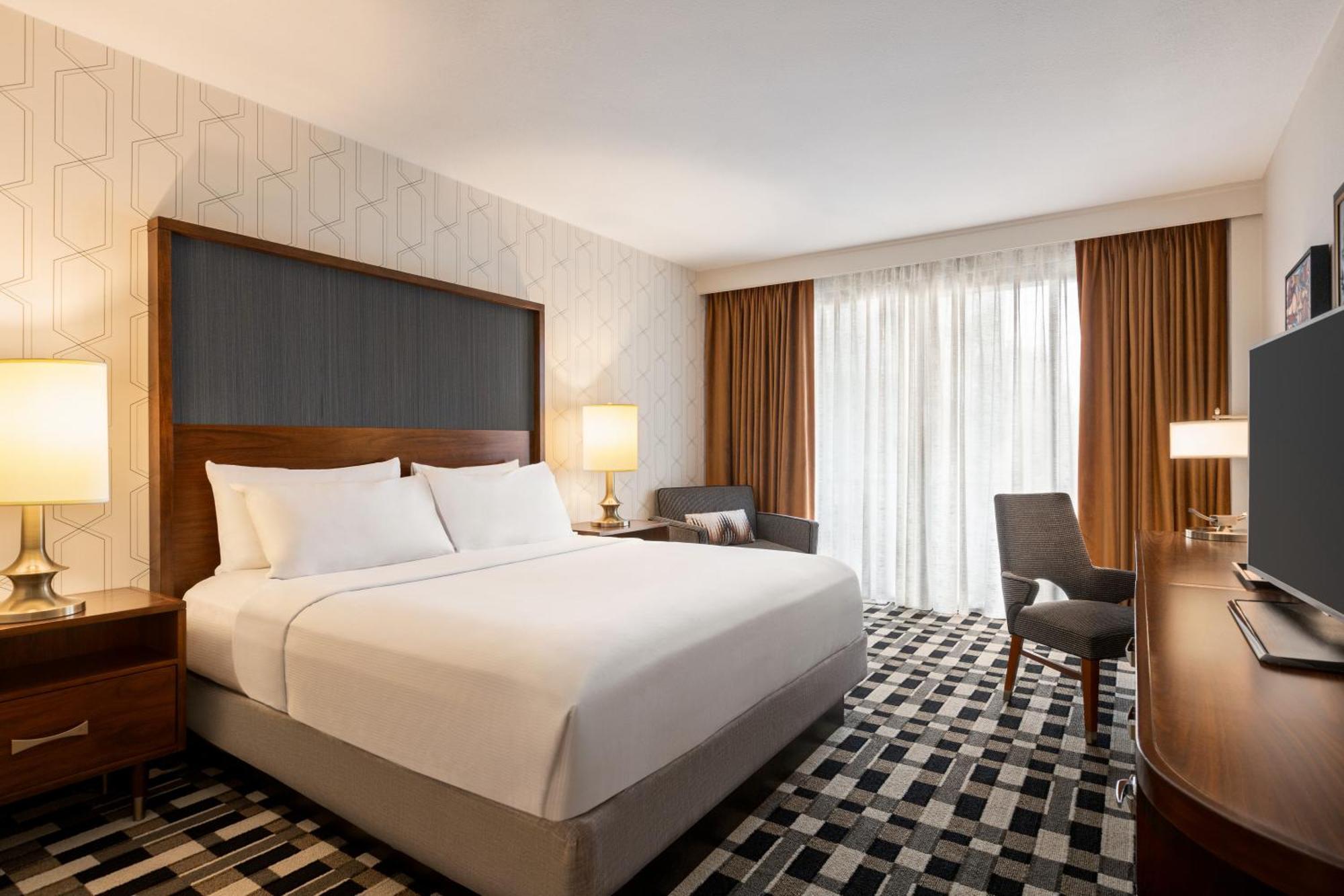 King Room with City/Park View