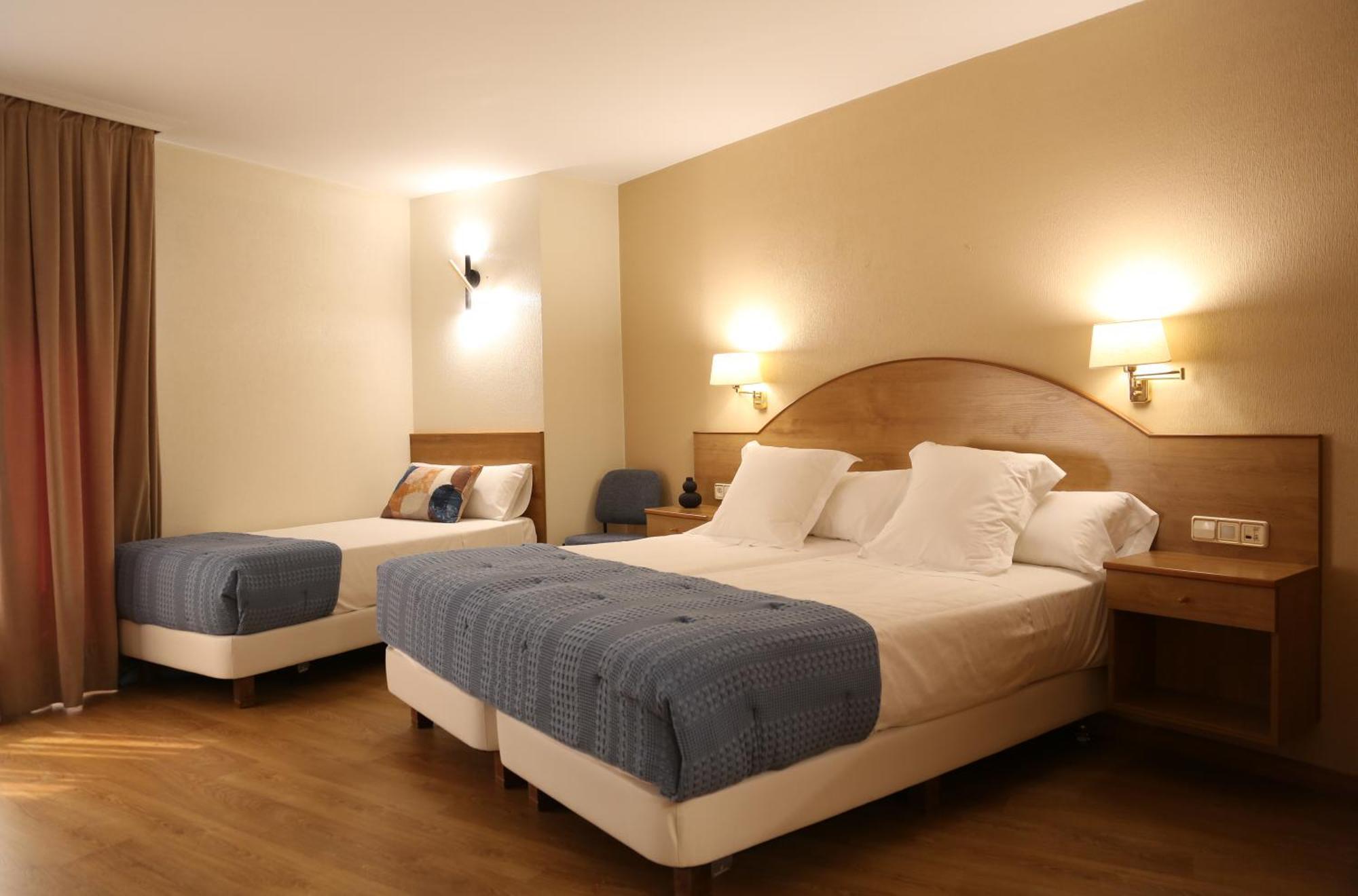 Standard Quadruple Room,1601686612:JPEG
