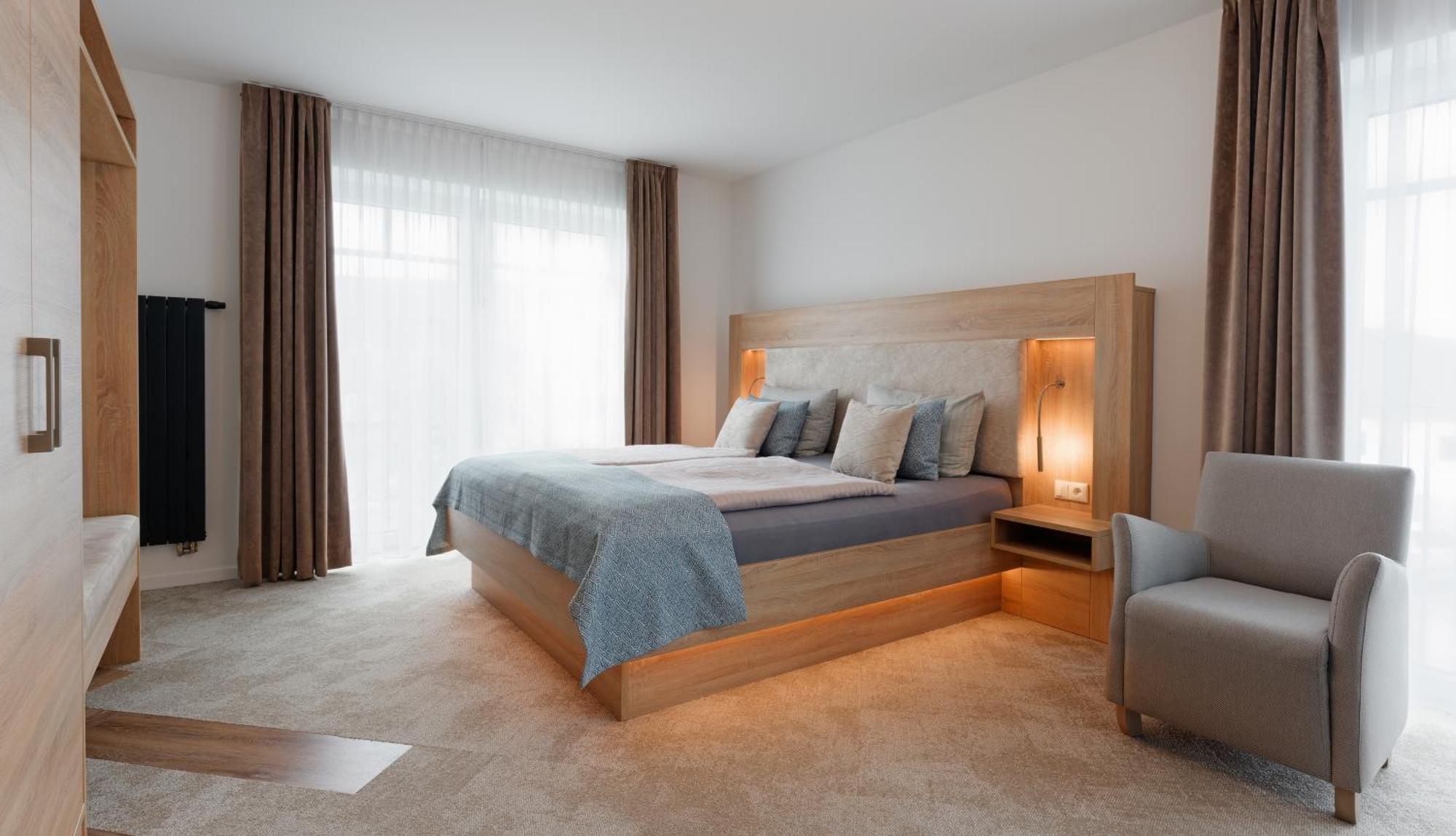 Deluxe Double Room Extra Bed