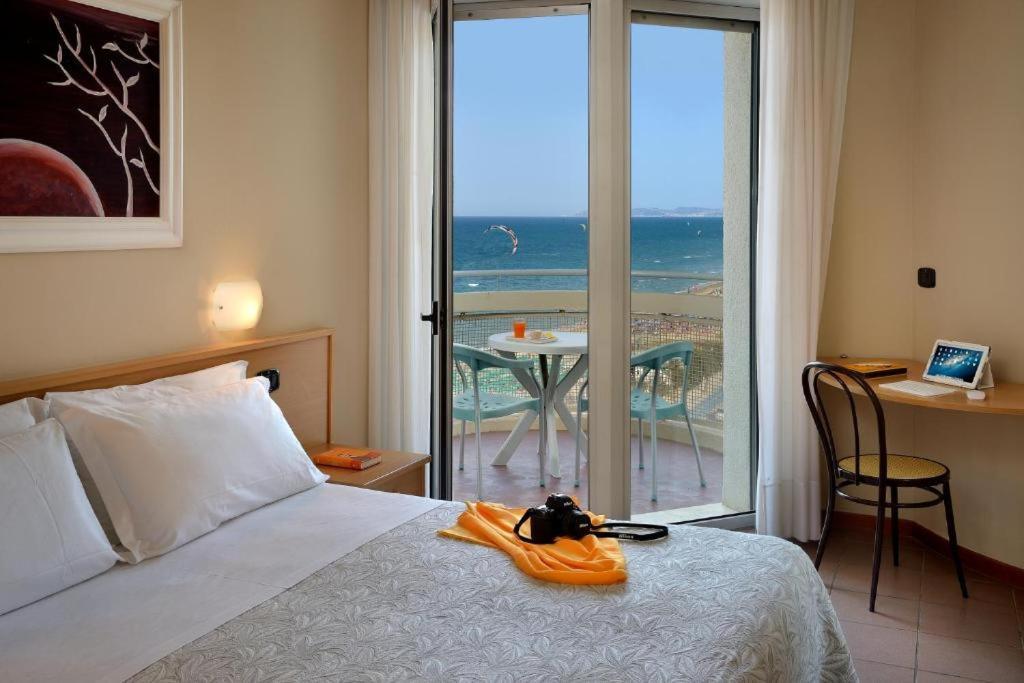 Large Double or Twin Room,1601696229:JPEG
