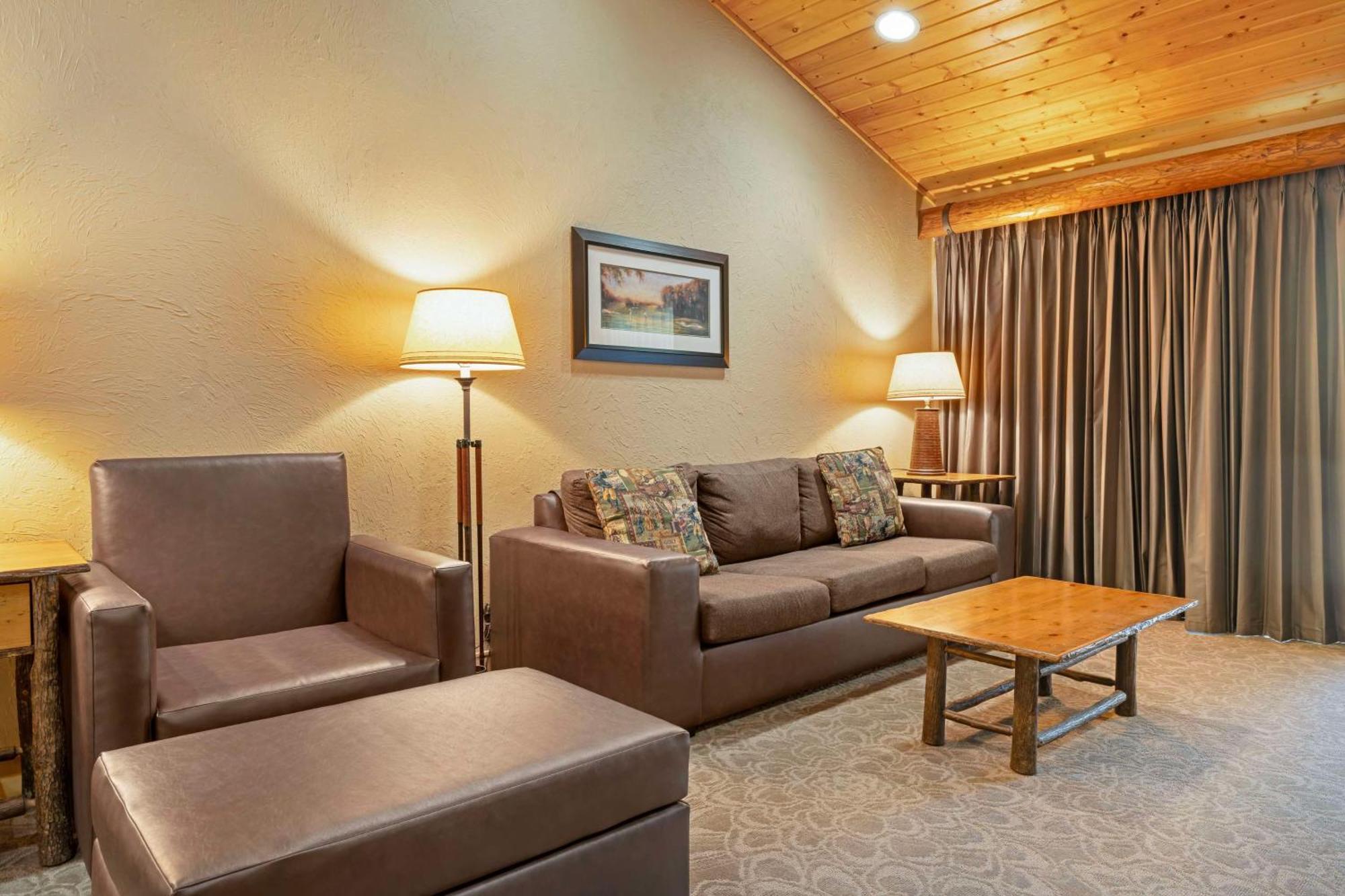 King Suite Spa Bath Non-Pet Friendly