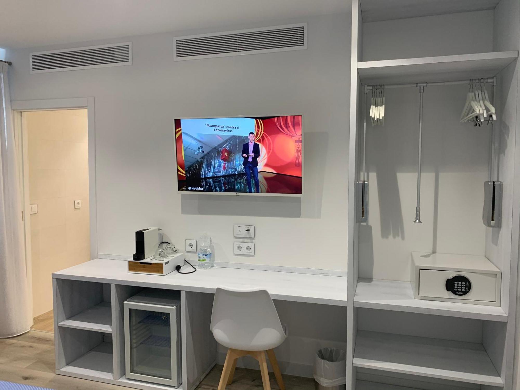 Large Twin Room