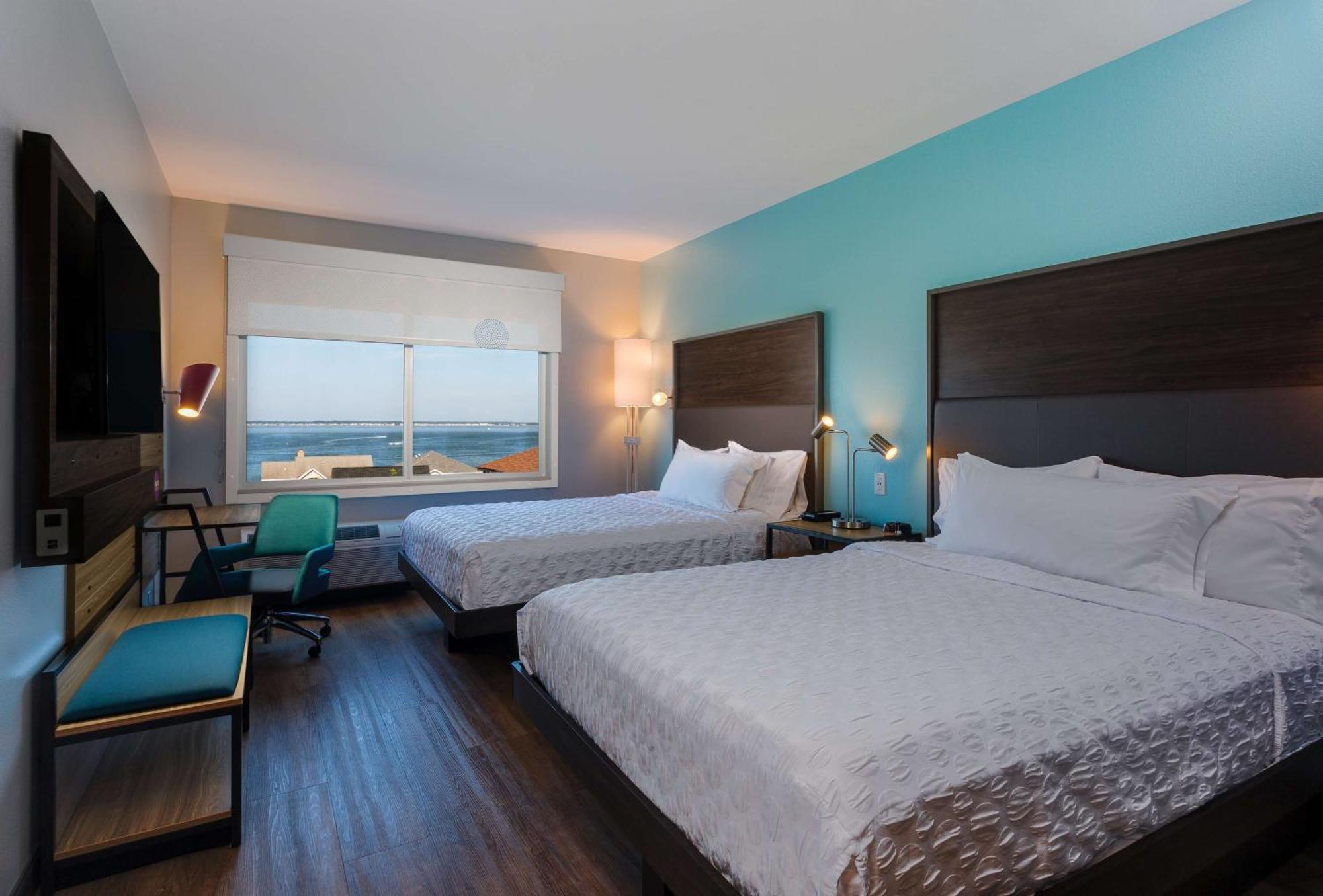 Queen Room Two Queen Beds