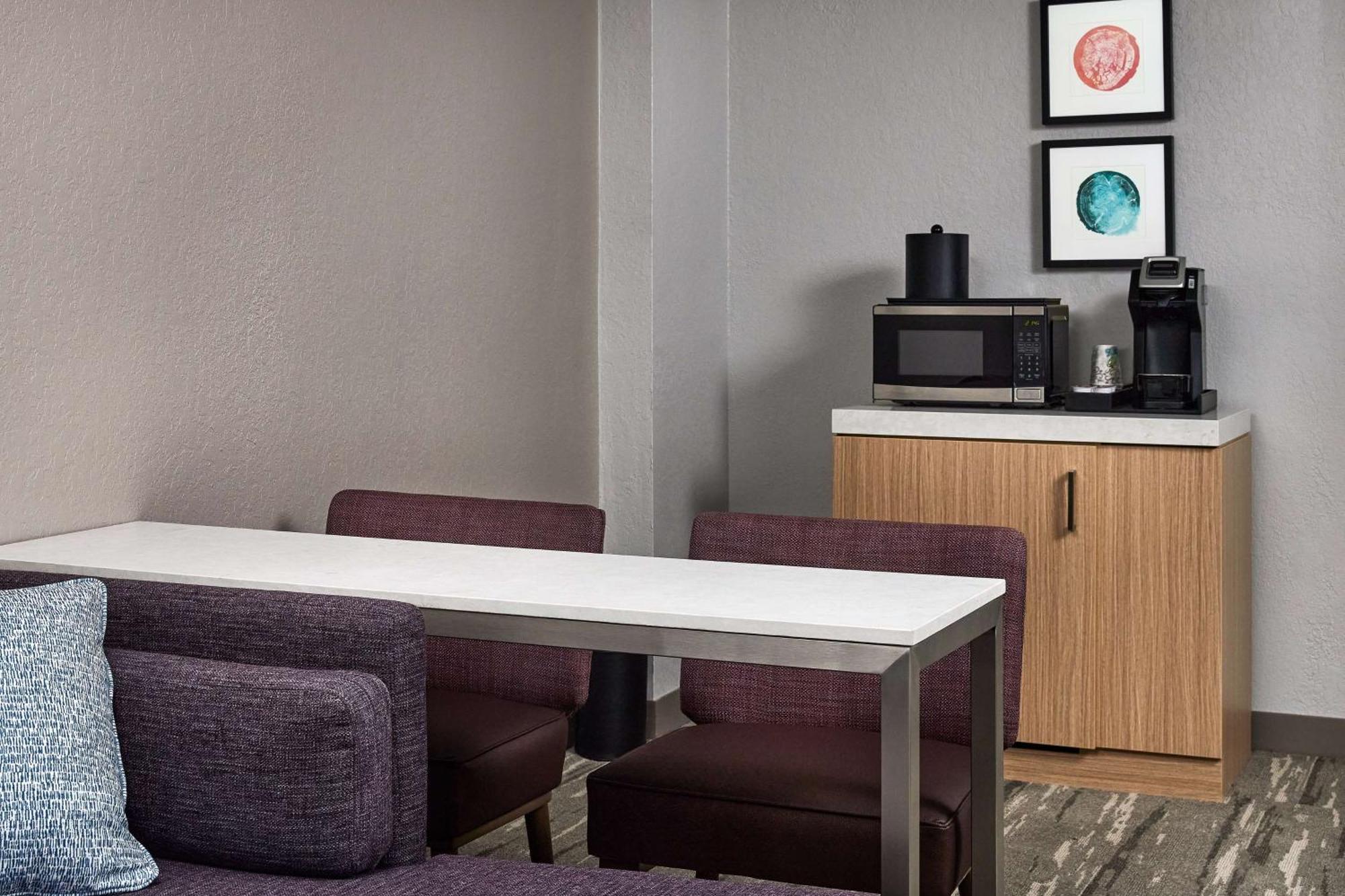 One-Bedroom King Suite Sofa Bed