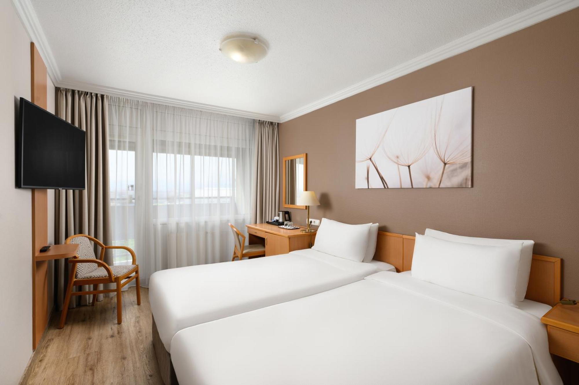 Superior Twin Room,1602323889:JPEG