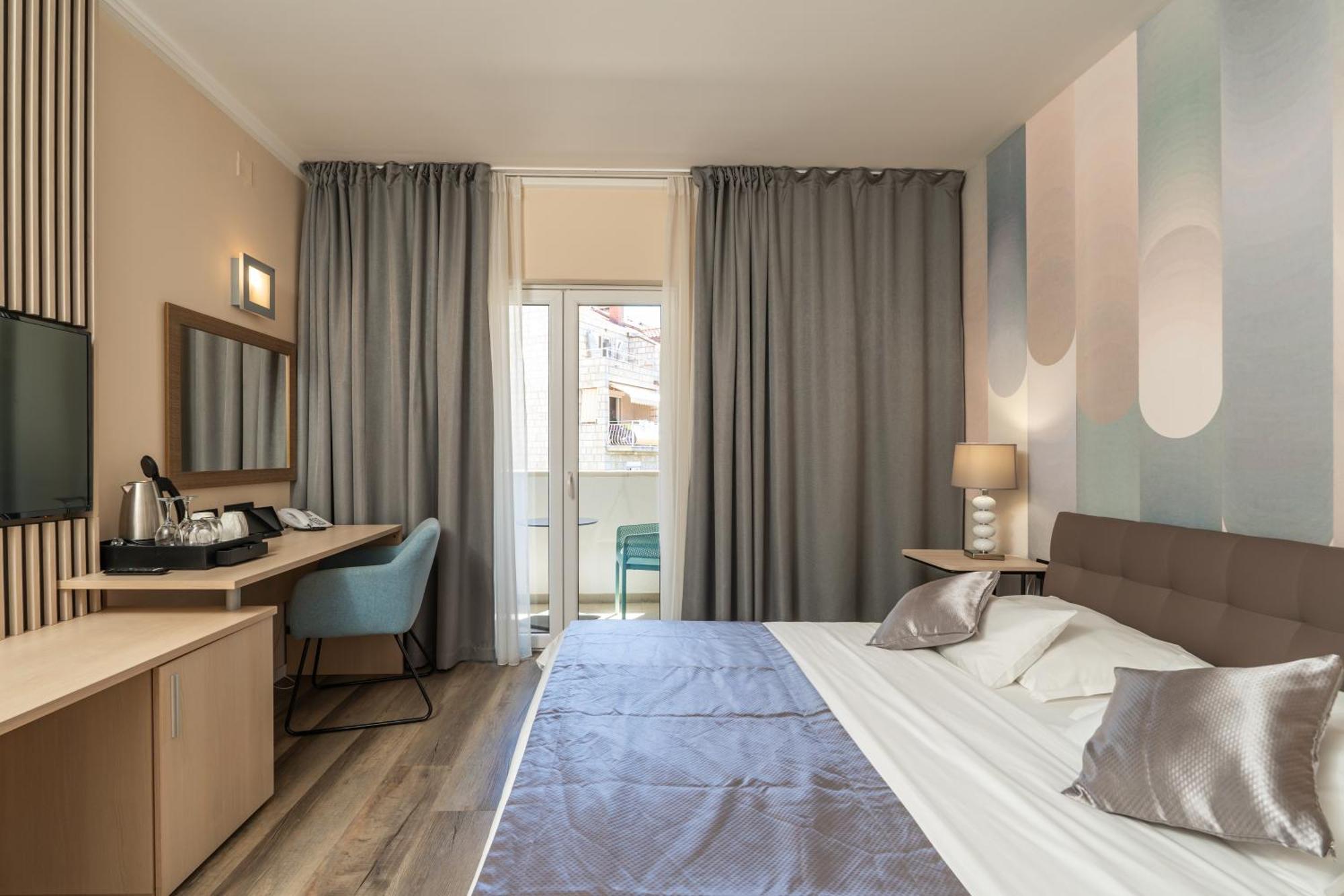 Double or Twin Room Balcony
