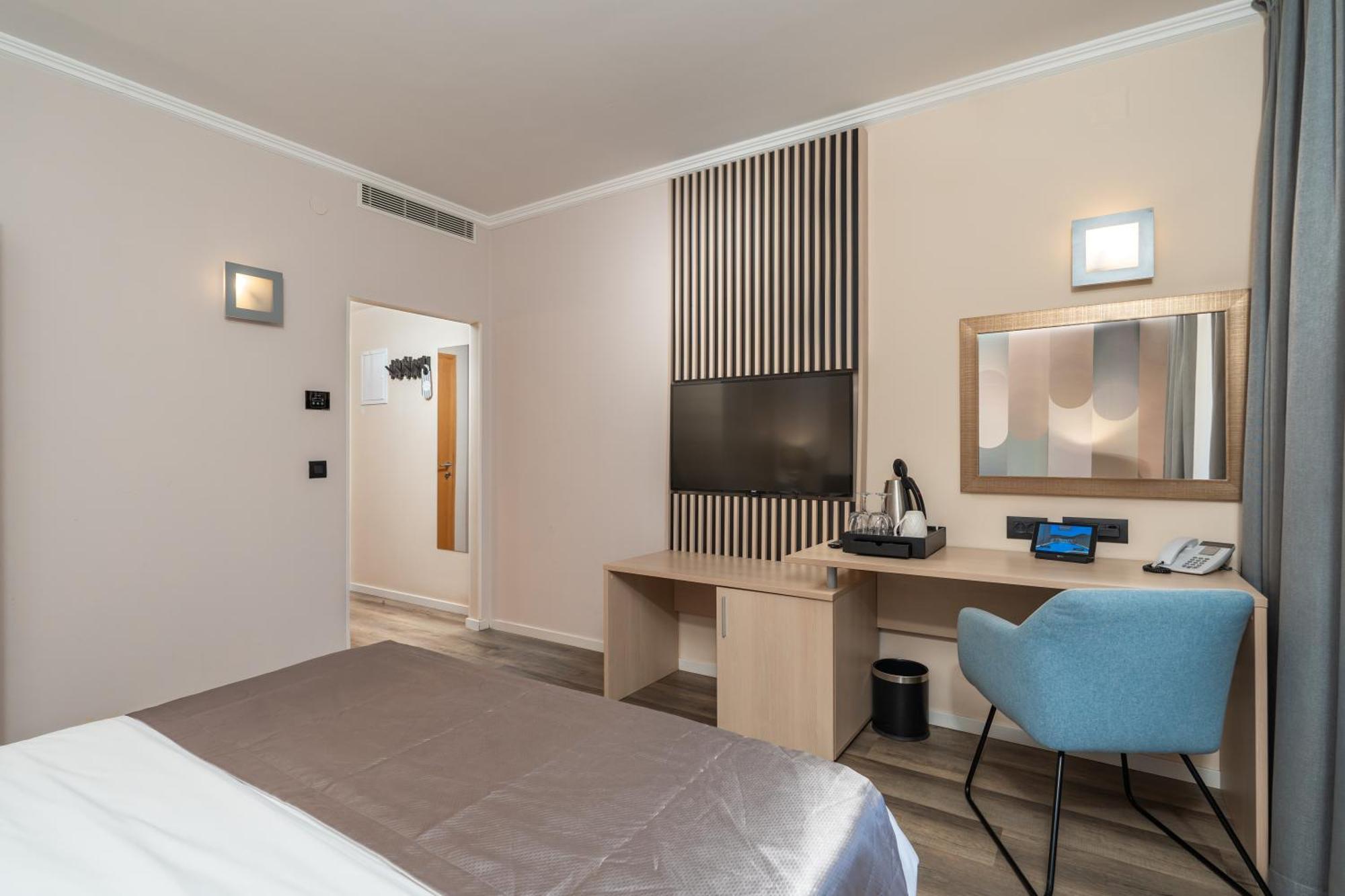 Double or Twin Room Balcony