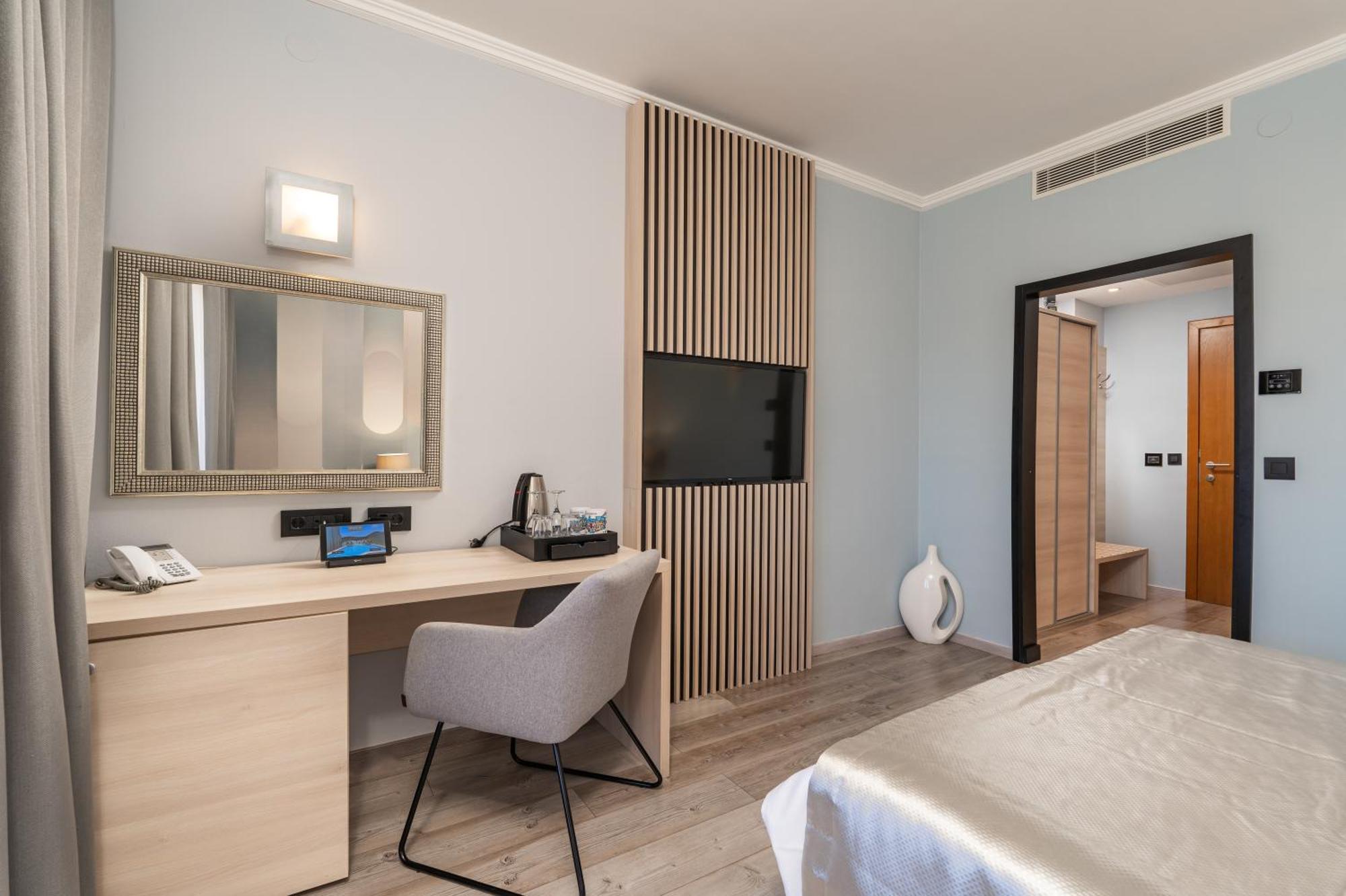 Double or Twin Room Balcony