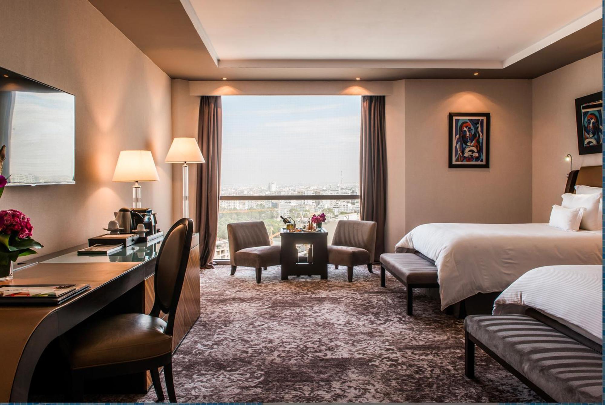 Deluxe Room King Size Bed City View