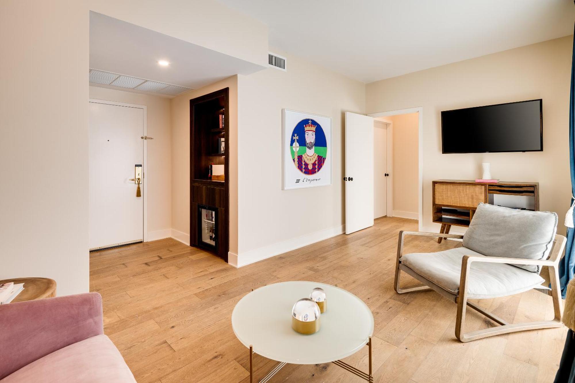 One Bedroom Suite Queen