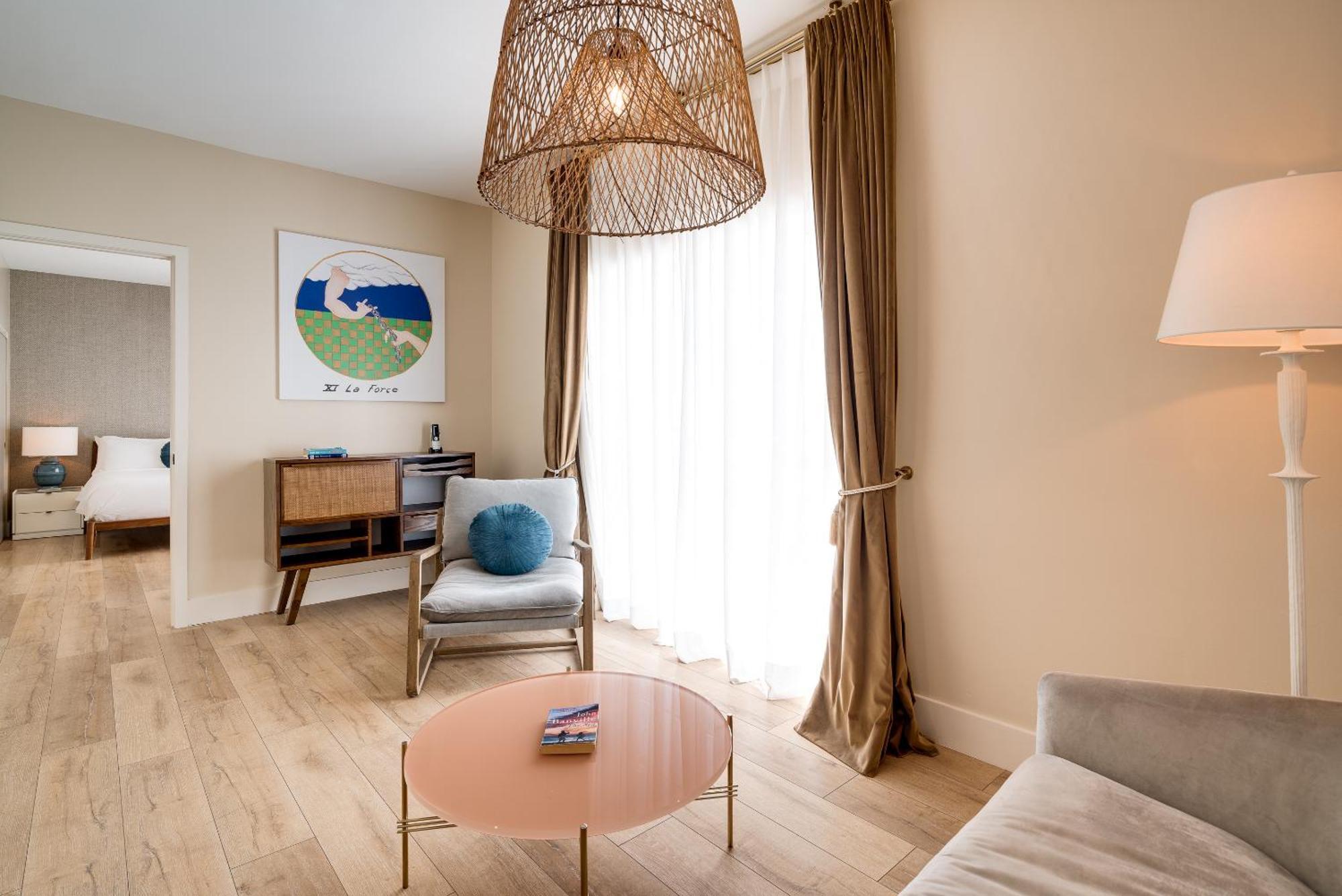 One Bedroom Queen Suite Accessible,1602329252:JPEG