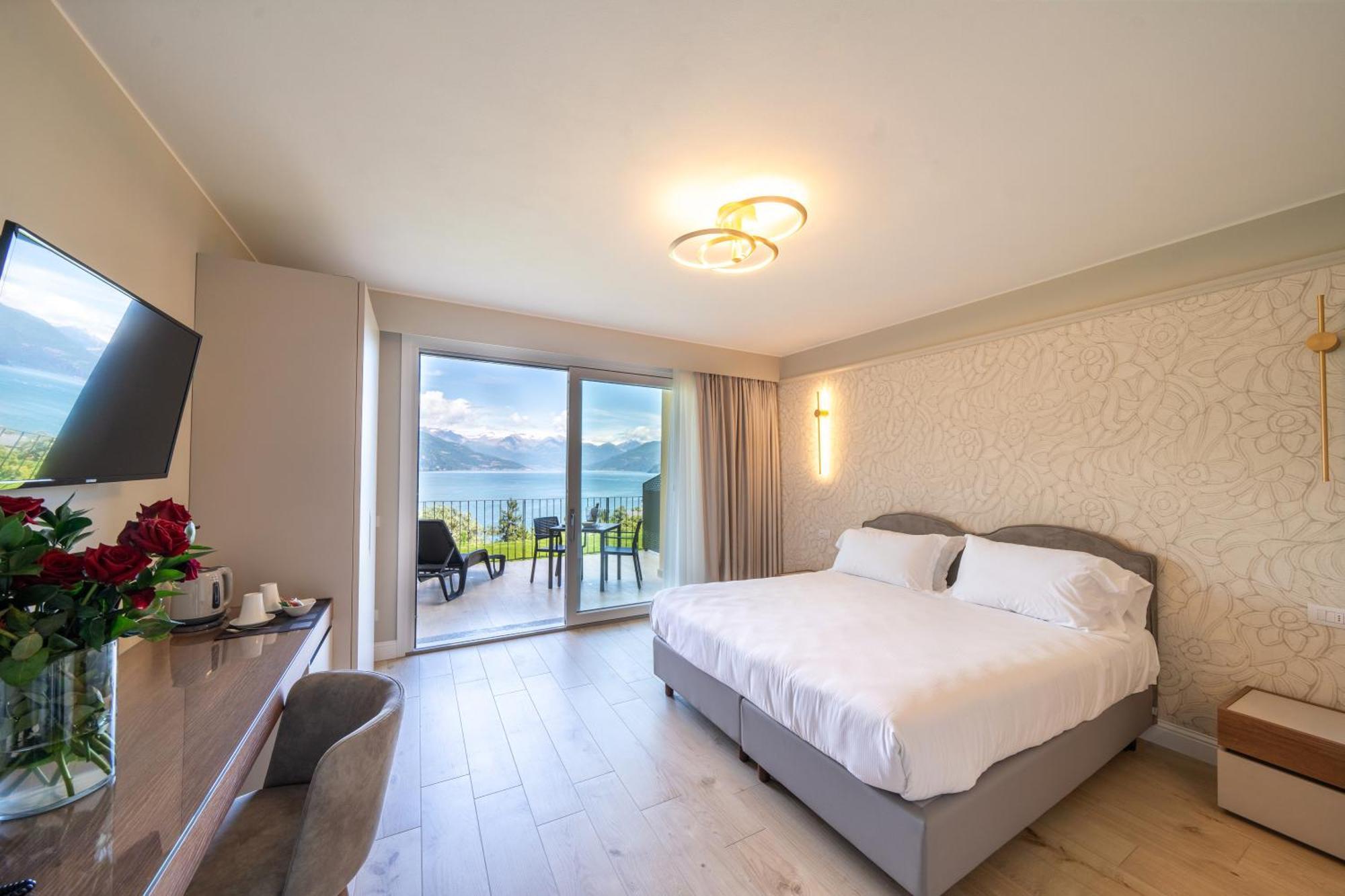 Deluxe Double or Twin Room Lake View