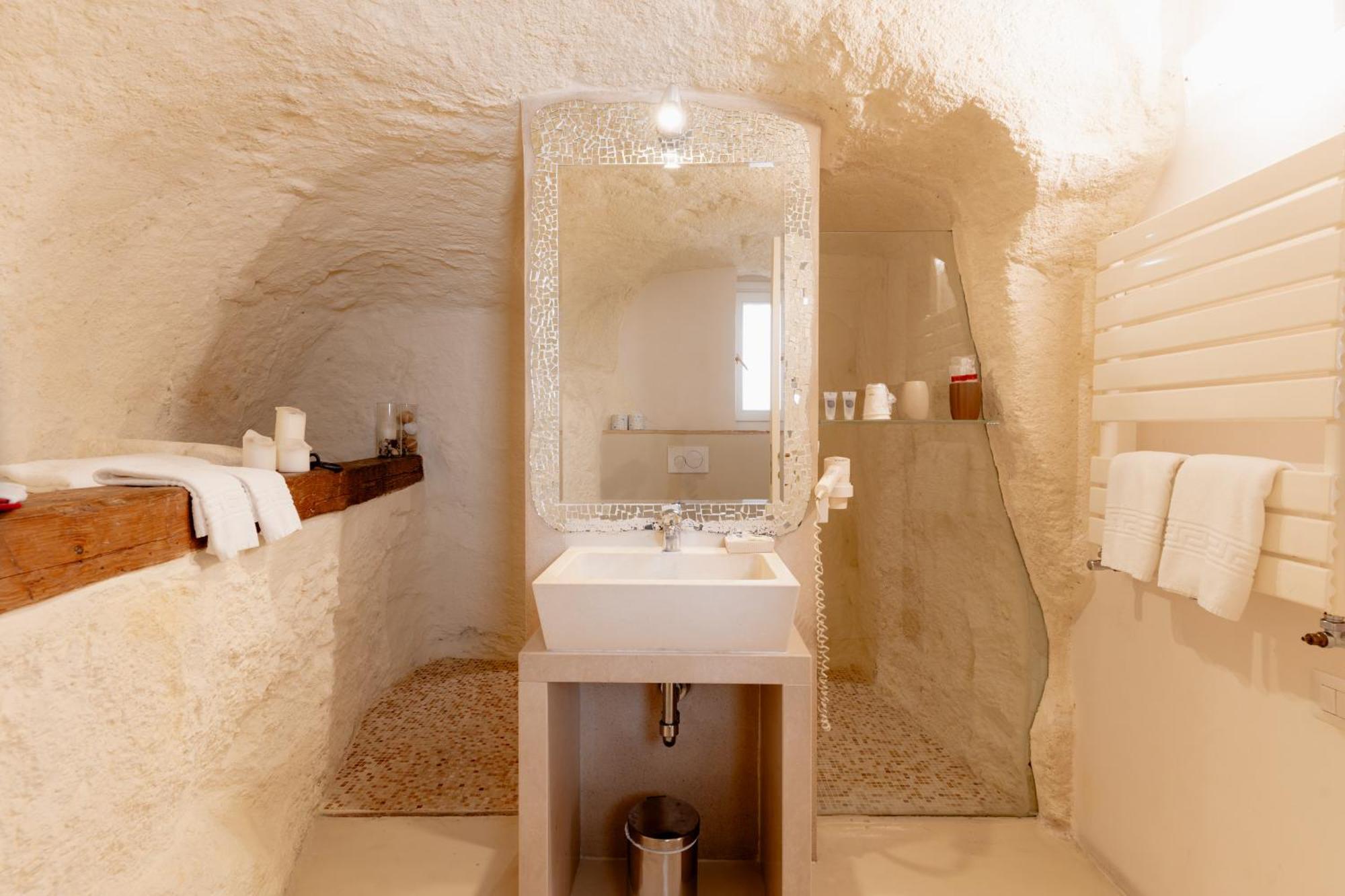 Superior Double Room Cave