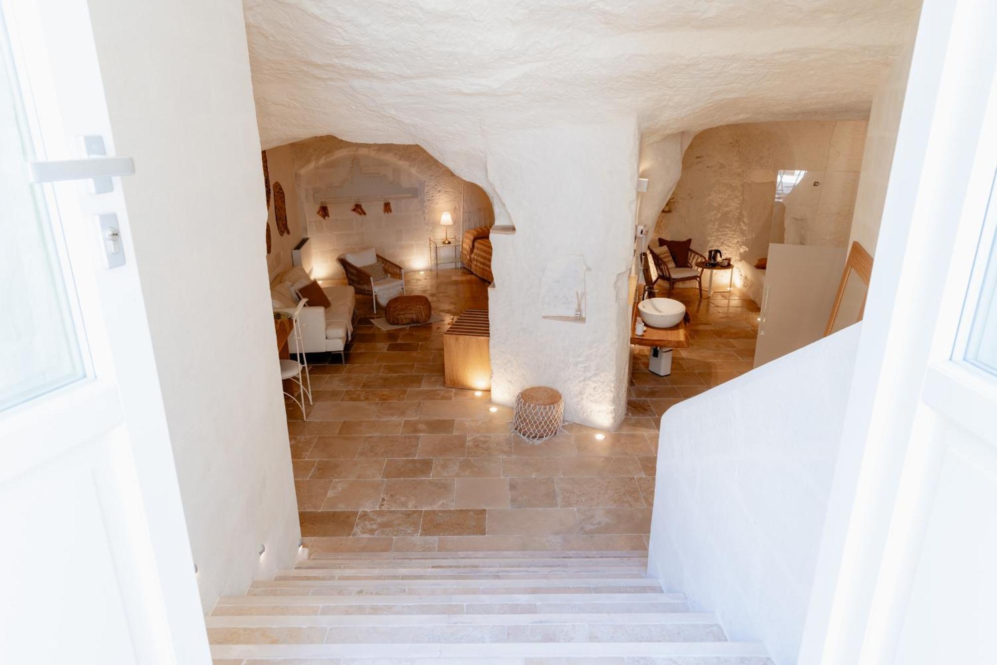 Junior Suite Cave