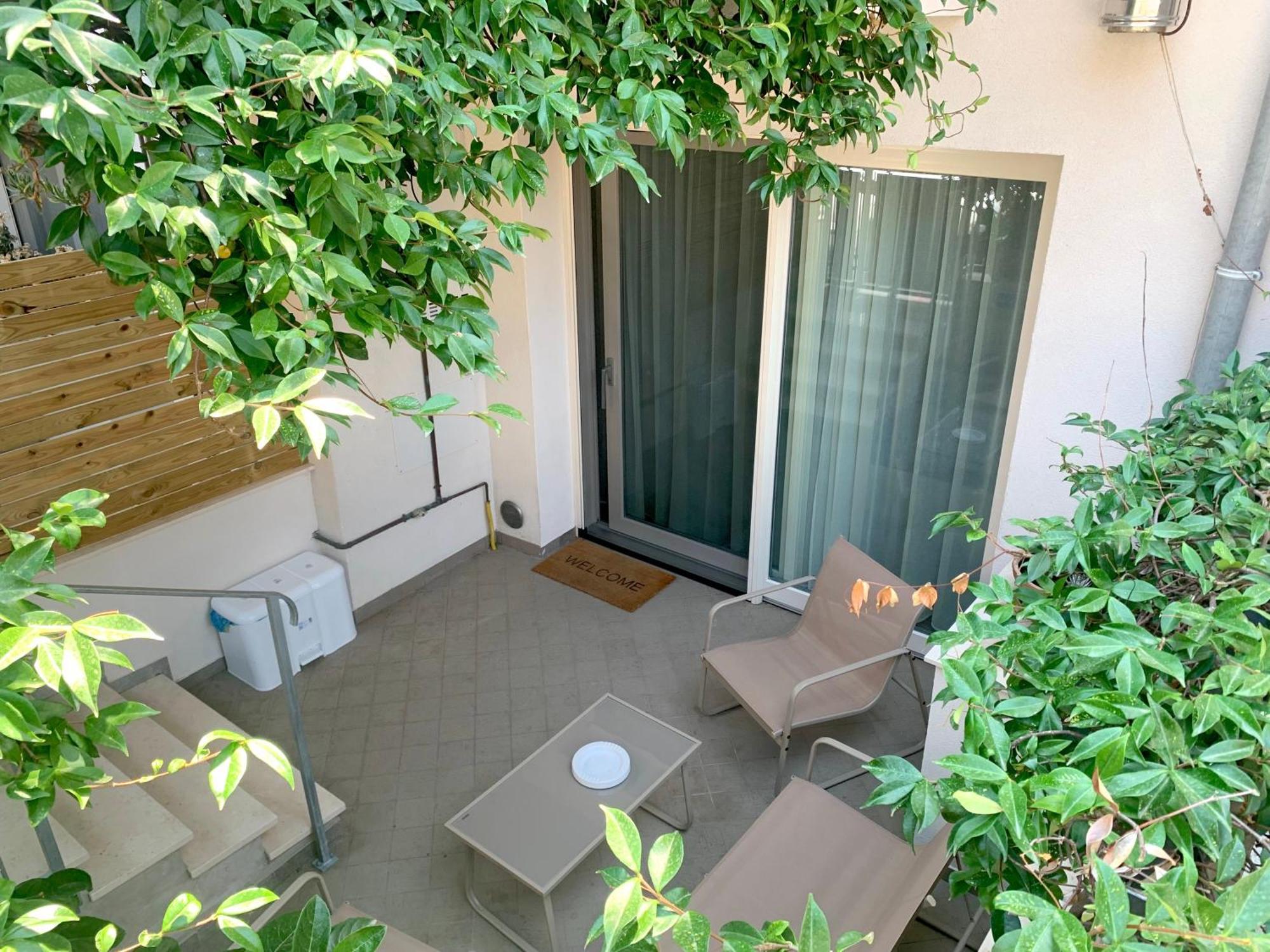Comfort Triple Room Shower