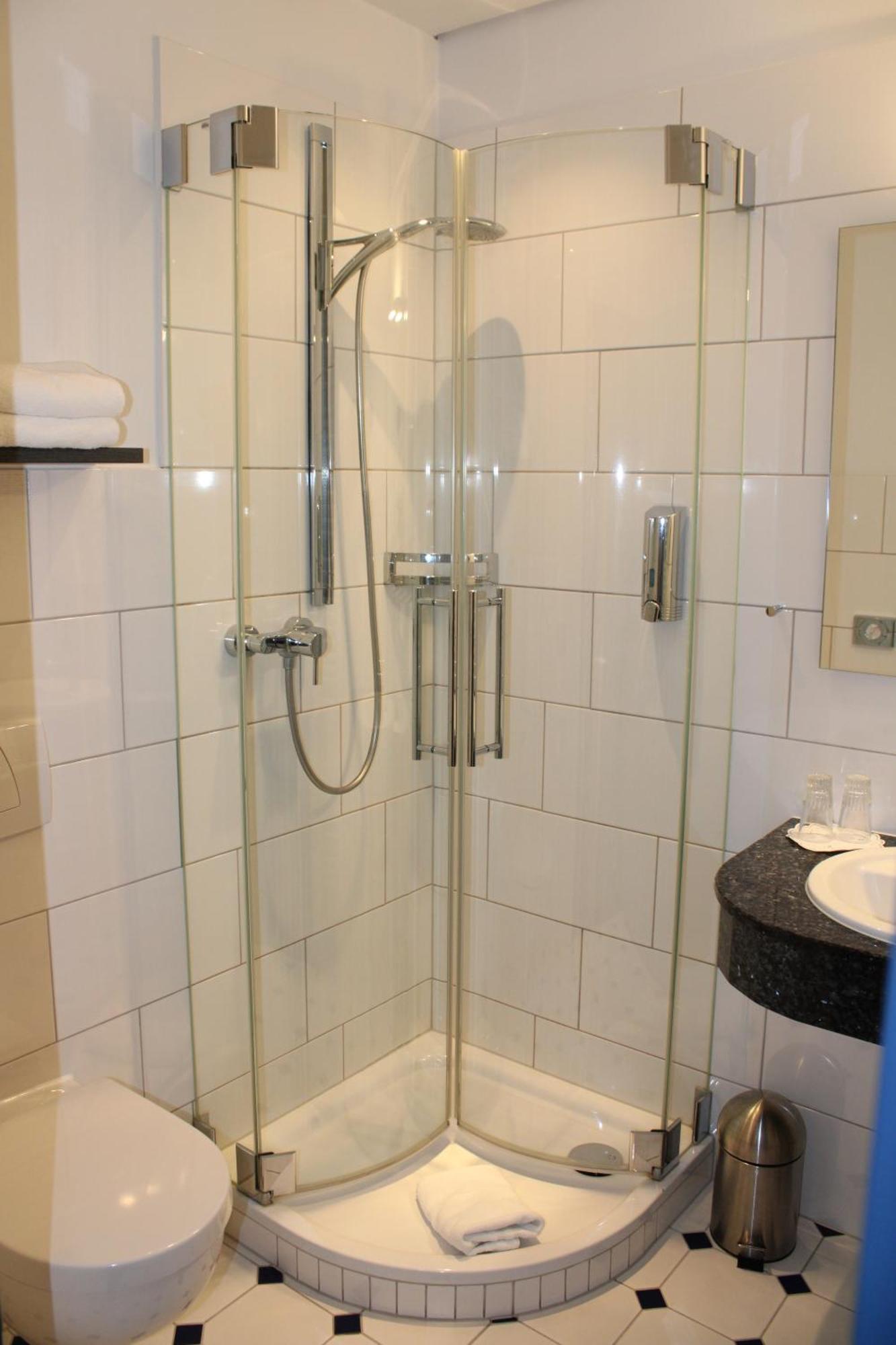 Large Single Room
