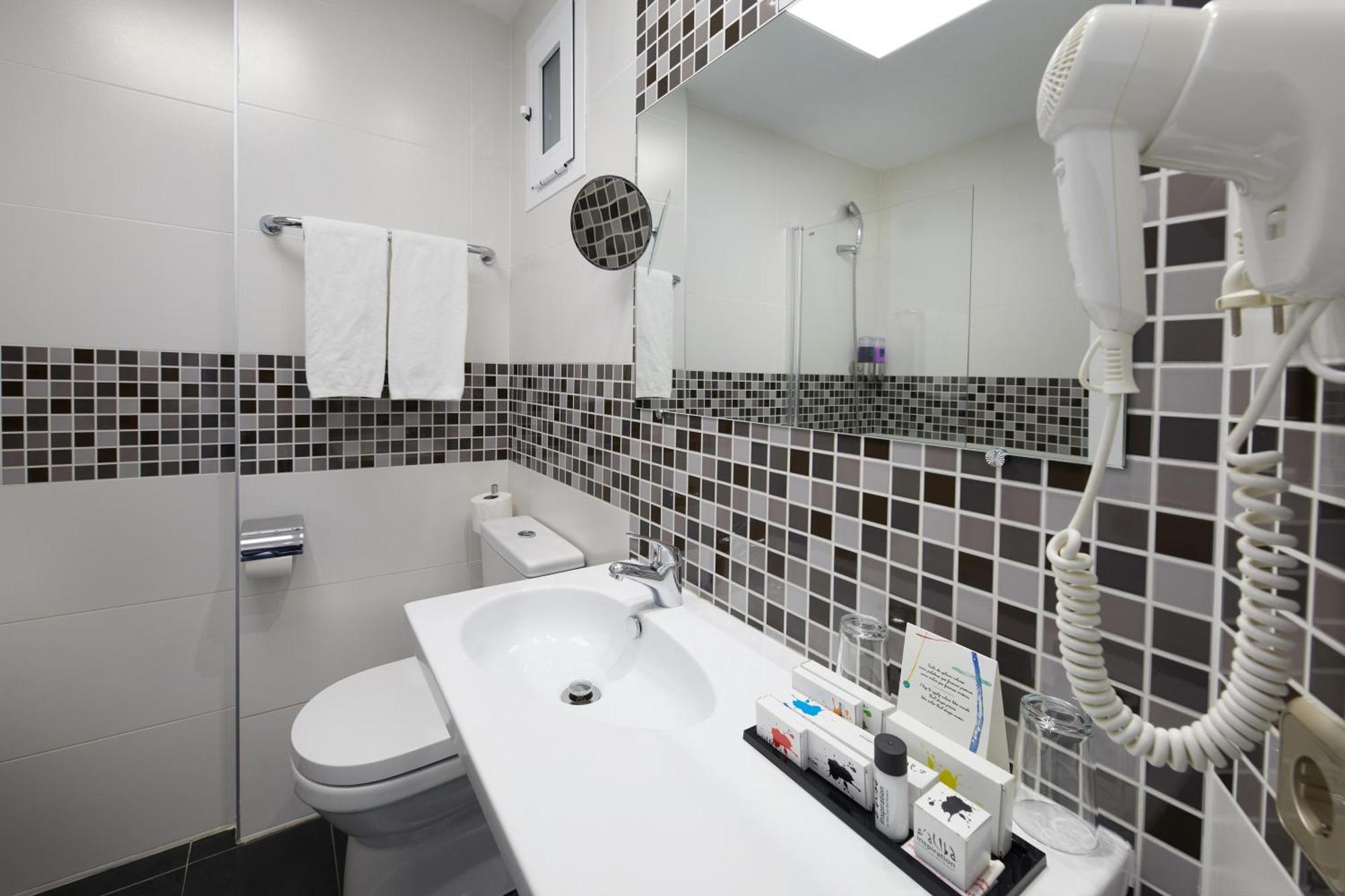 Double or Twin Room Balcony