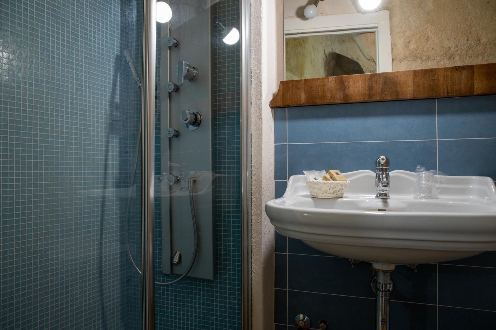 Double Room - Cave,1742595105:JPEG