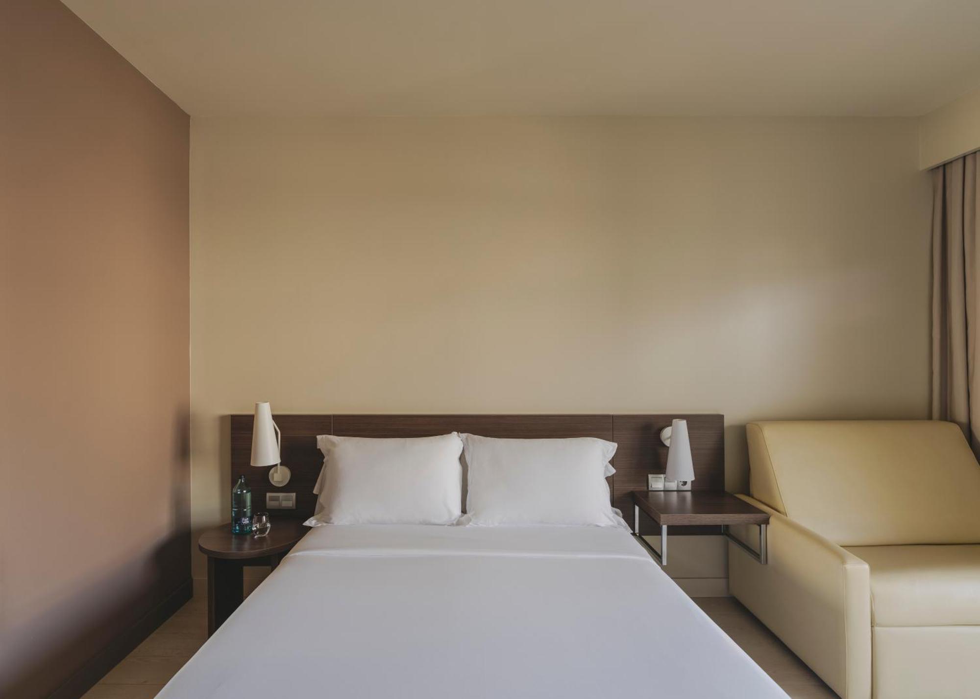 Triple Room Pool View sofa bed,1771516586:JPEG