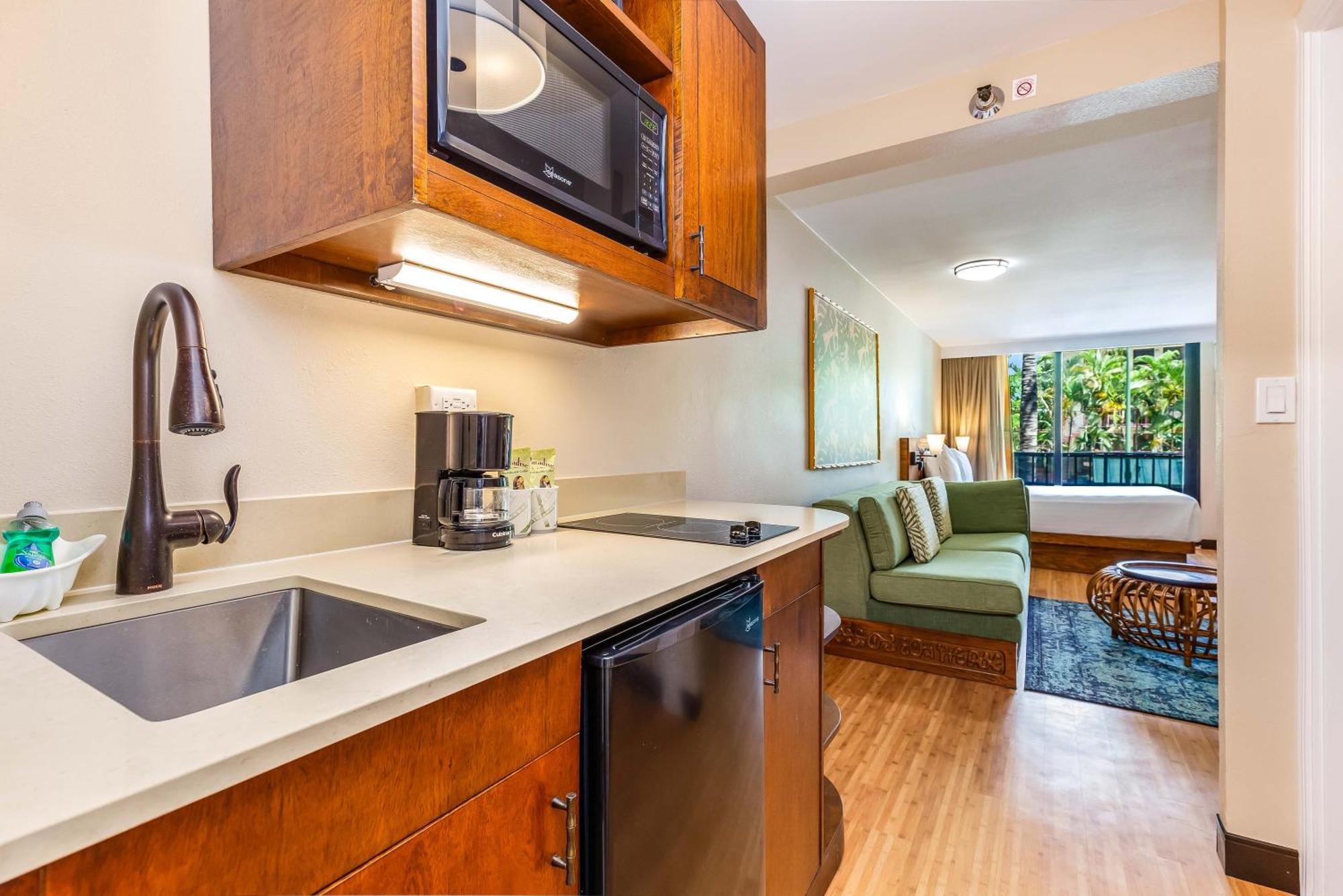 Studio Kitchenette City View