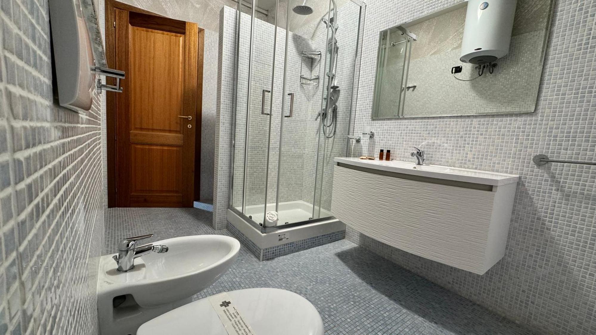 Superior One-Bedroom Apartment Annex