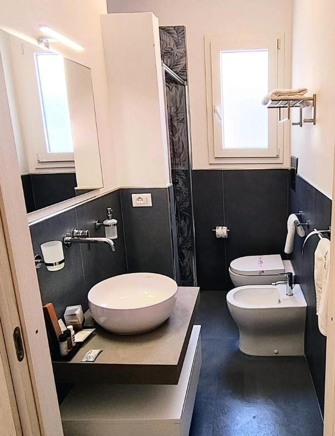 Large Double Room,1602969296:JPEG