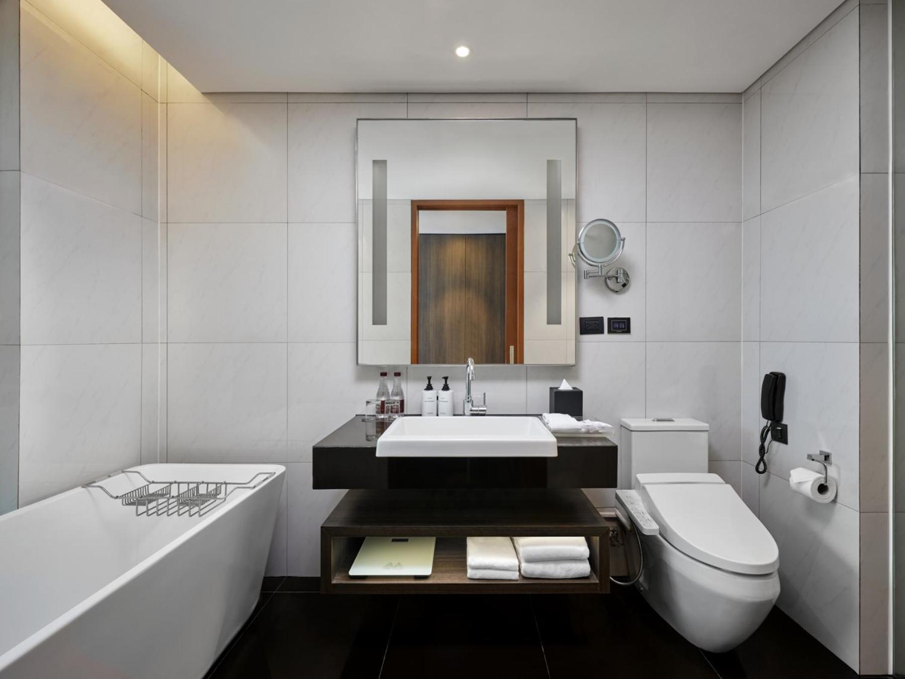 Club Double or Twin Room Lounge Access
