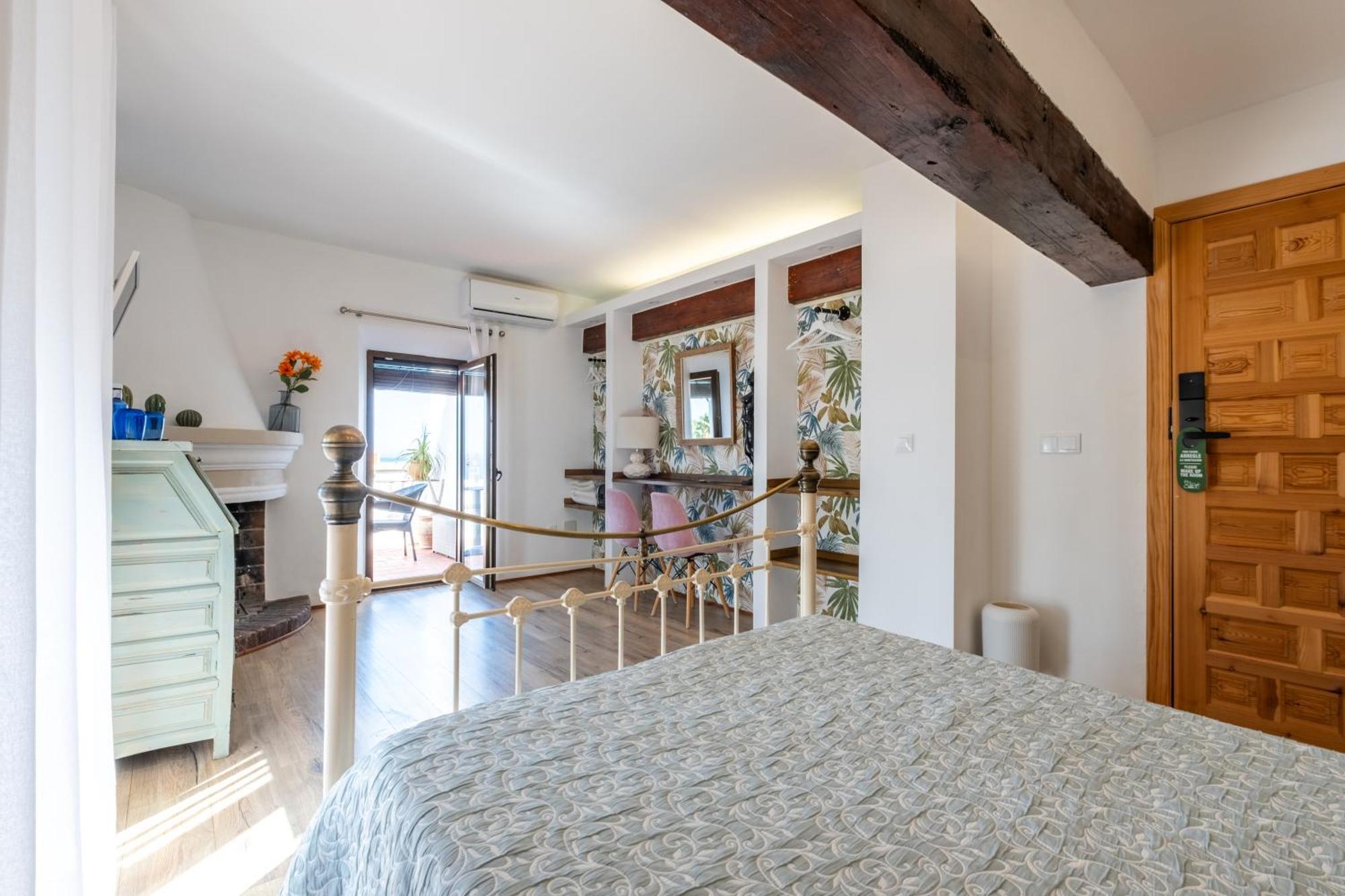 Superior Double or Twin Room Sea View