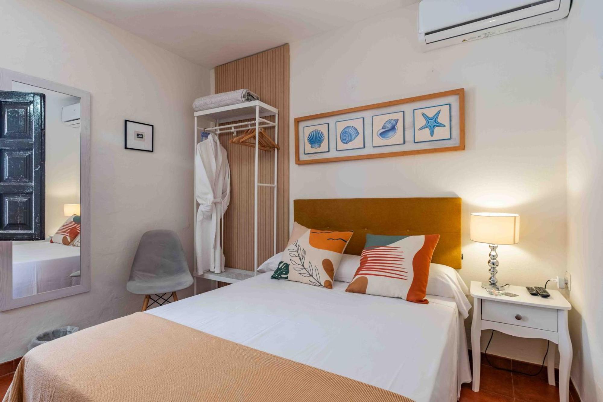 Single Room Private Bathroom
