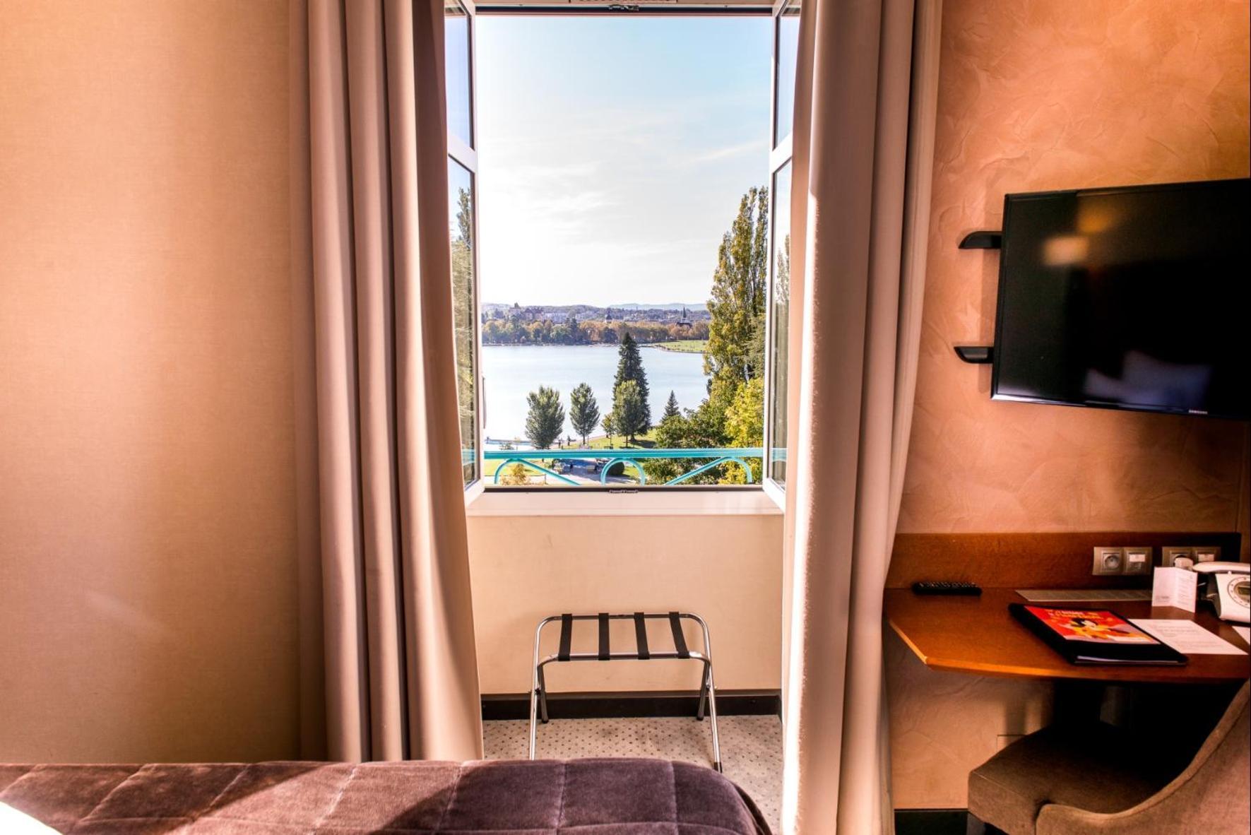 Privilege Queen Room Spa Access Reservation Needed