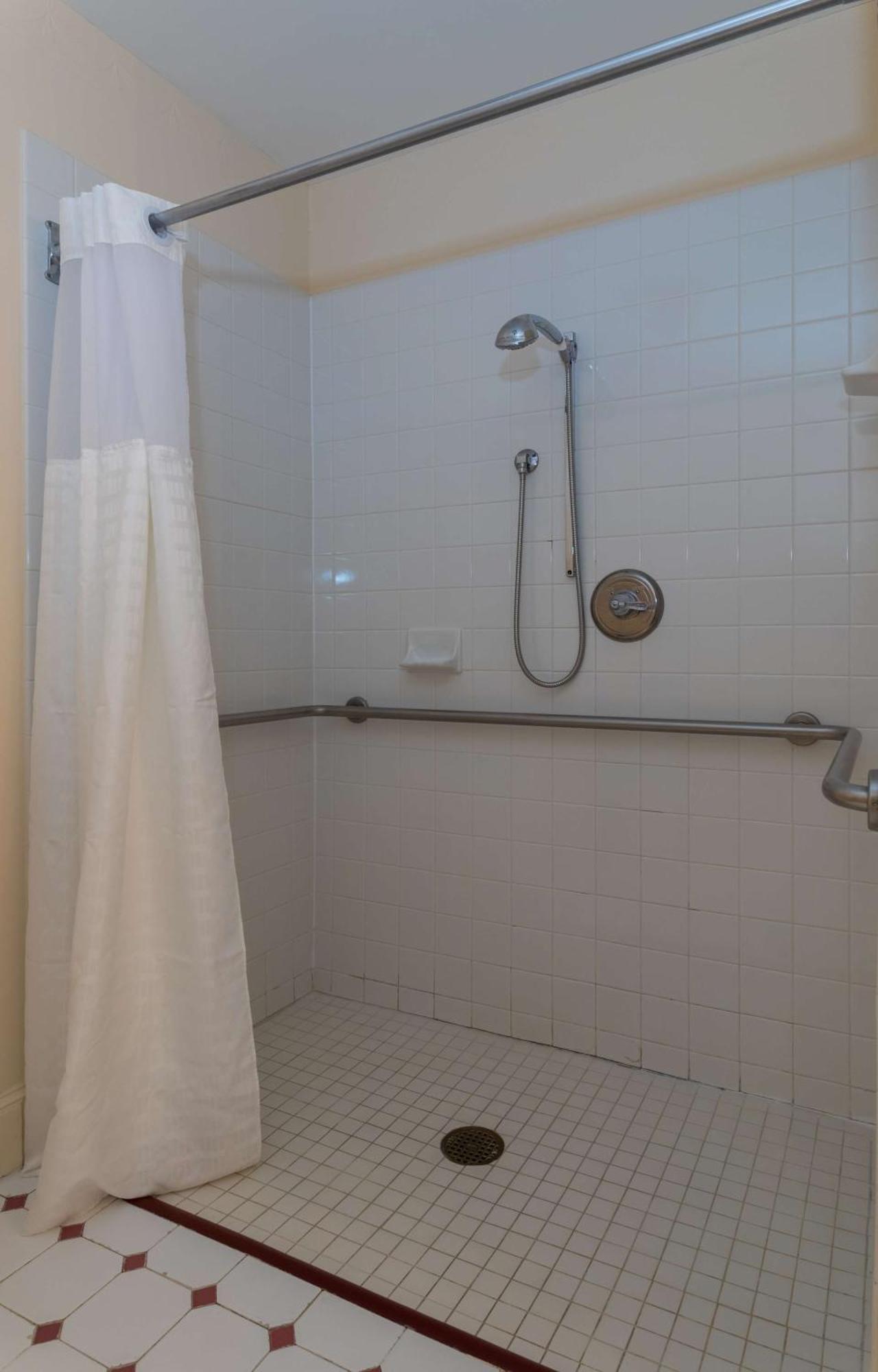 Mizzentop | Fireplace | ADA-Friendly | 1st Floor