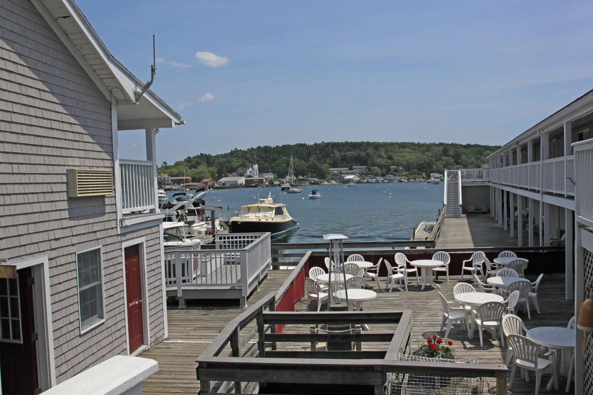 Two Queens Marina Side Inner View