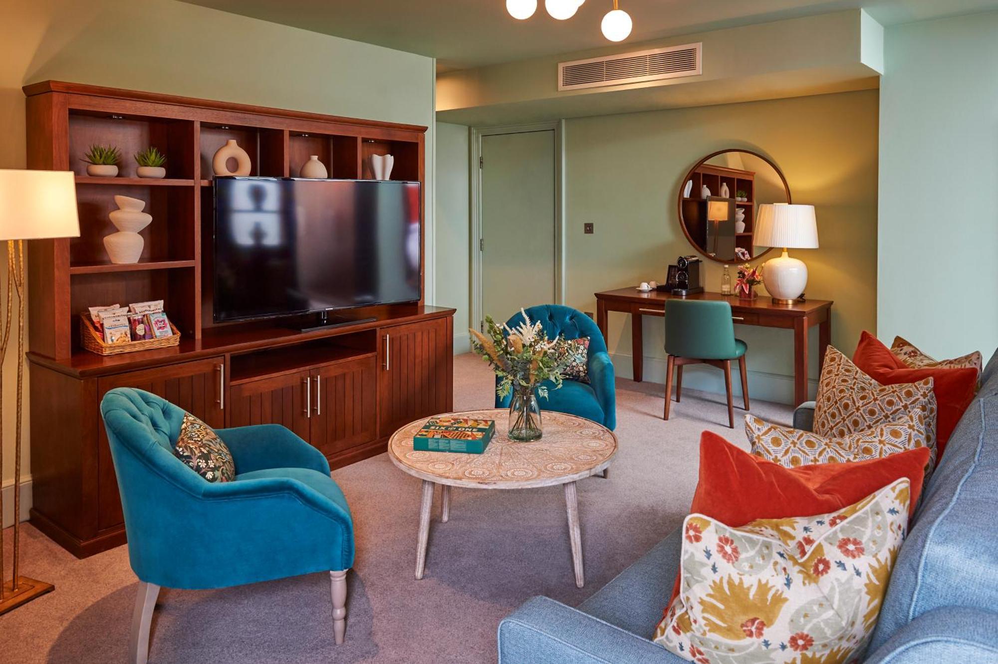 Signature Suite