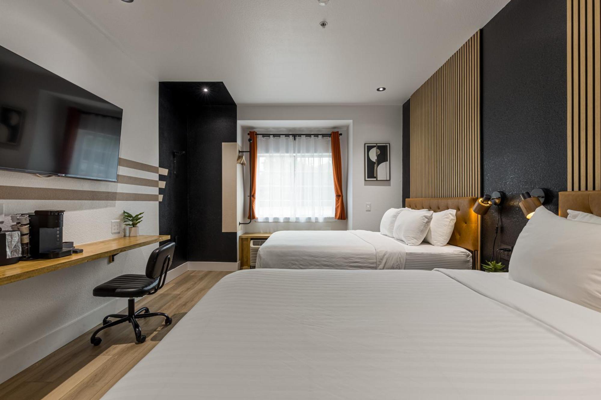 Deluxe Queen Room Two Queen Beds